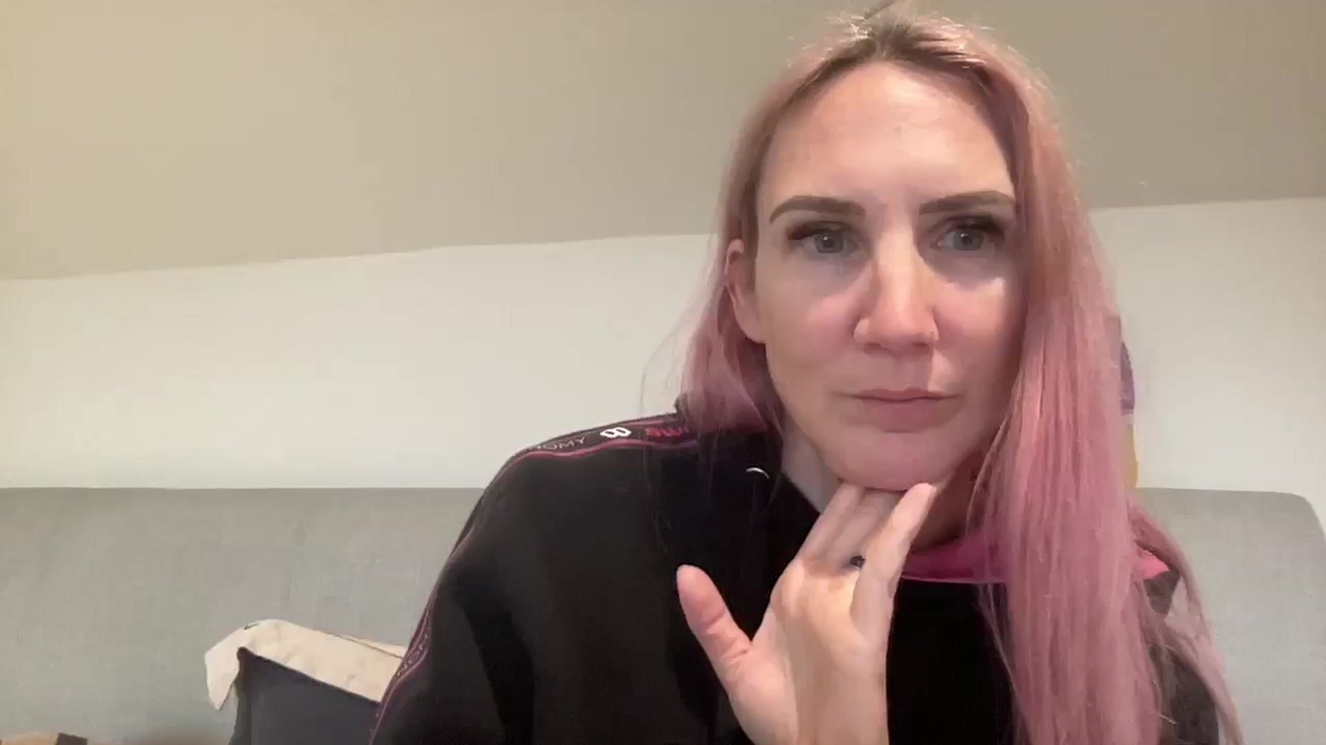 Gallery image thumbnail from Bellanoirxx's myfreecams stream on, 12/05/2025, 12:50 image 18 of 20