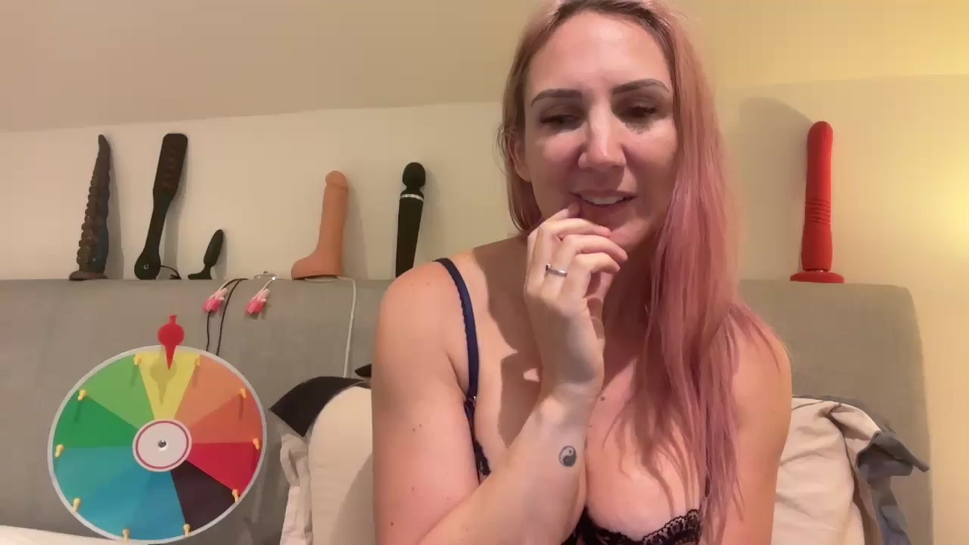 Gallery image thumbnail from Bellanoirxx's myfreecams stream on, 12/06/2025, 23:54 image 9 of 20
