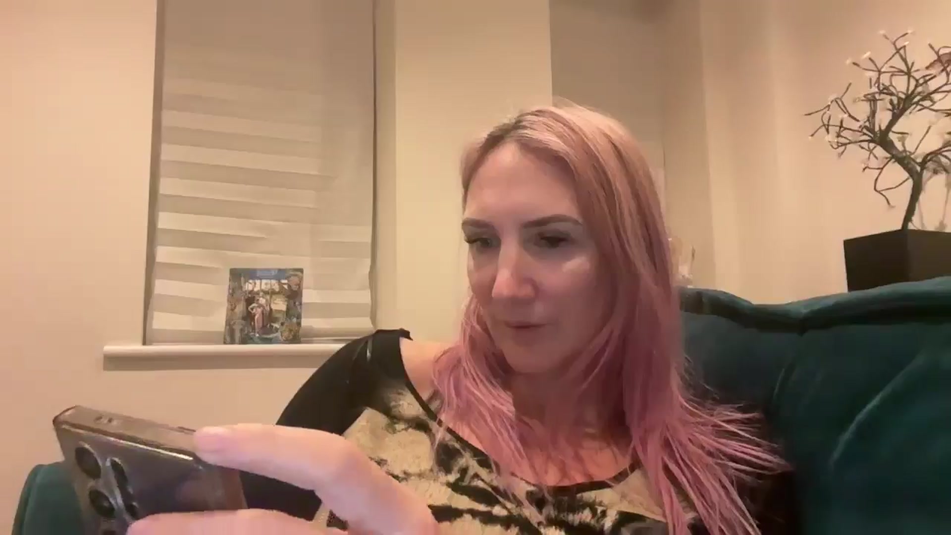 Gallery image thumbnail from Bellanoirxx's myfreecams stream on, 12/07/2025, 17:37 image 2 of 20