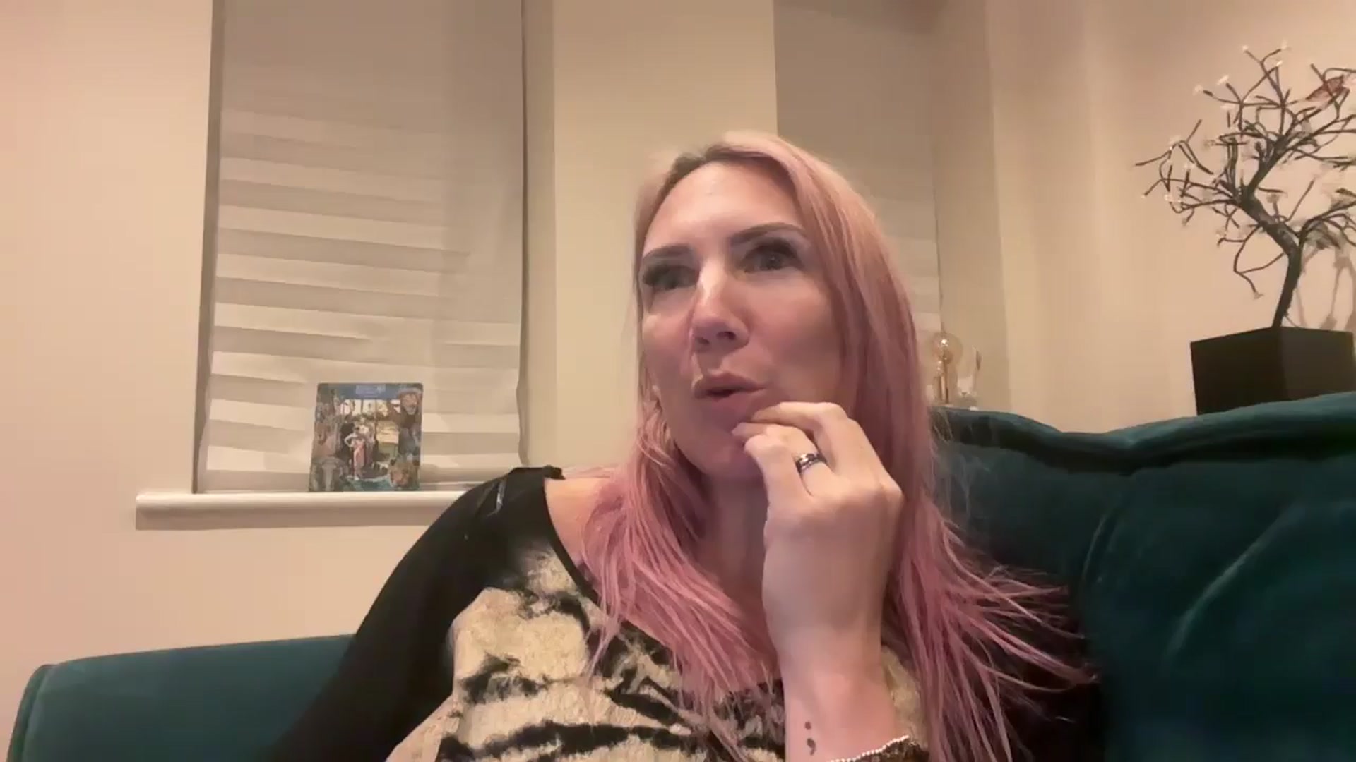 Gallery image thumbnail from Bellanoirxx's myfreecams stream on, 12/07/2025, 17:37 image 1 of 20