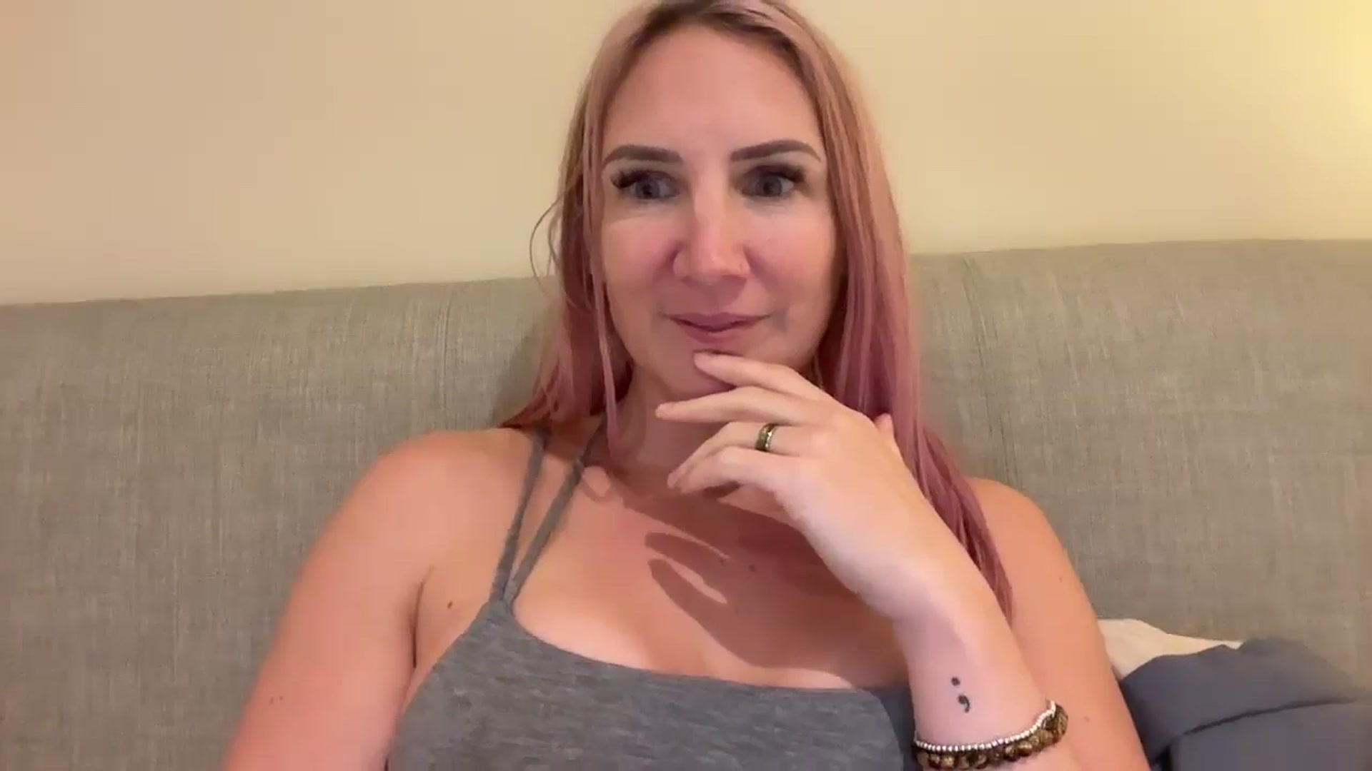 Gallery image thumbnail from Bellanoirxx's myfreecams stream on, 12/07/2025, 19:00 image 14 of 20