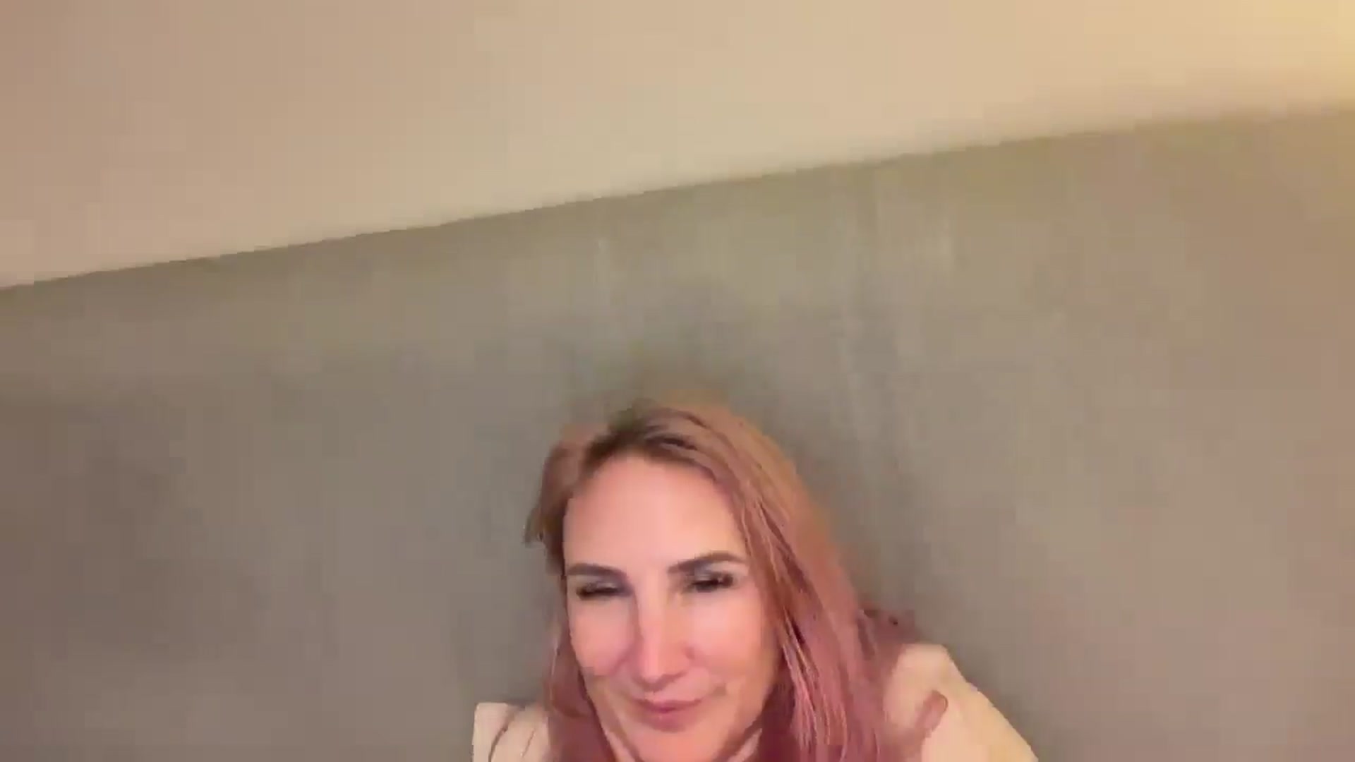 Gallery image thumbnail from Bellanoirxx's myfreecams stream on, 12/08/2025, 24:13 image 18 of 20