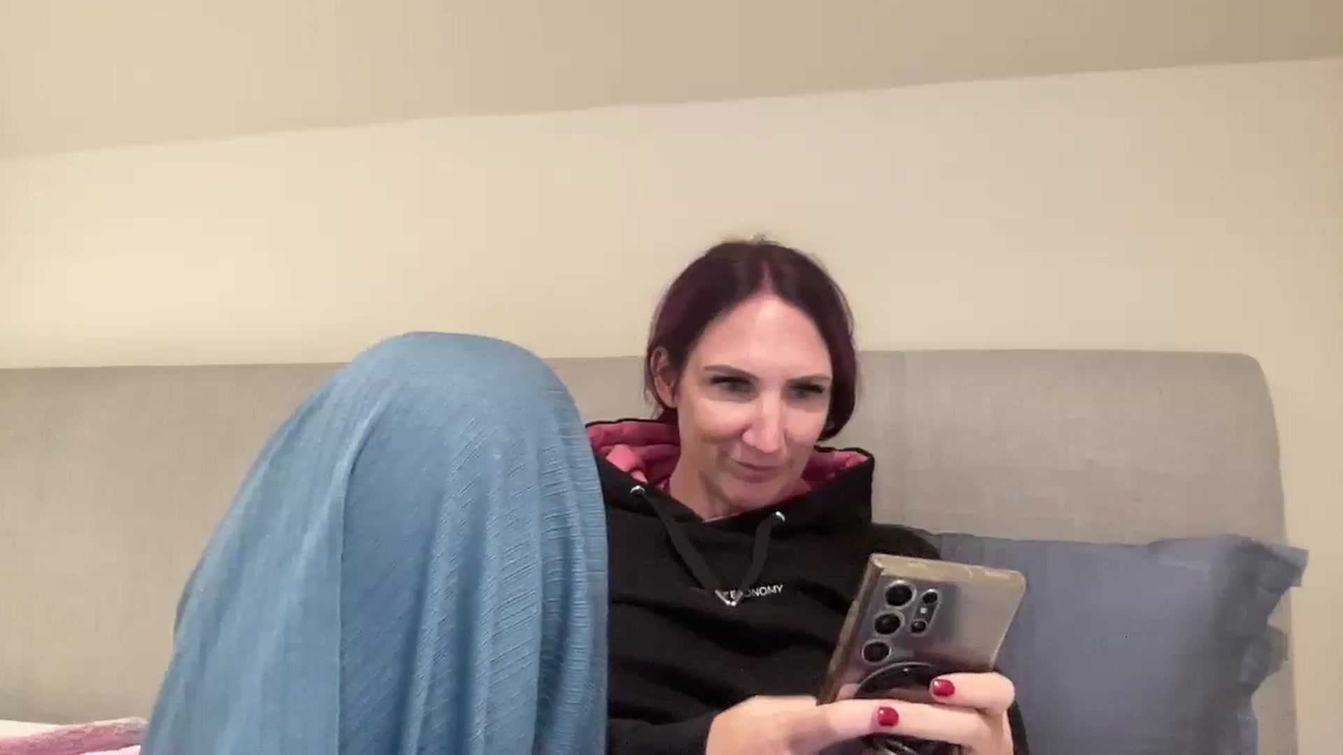 Gallery image thumbnail from Bellanoirxx's myfreecams stream on, 12/10/2025, 16:49 image 18 of 20