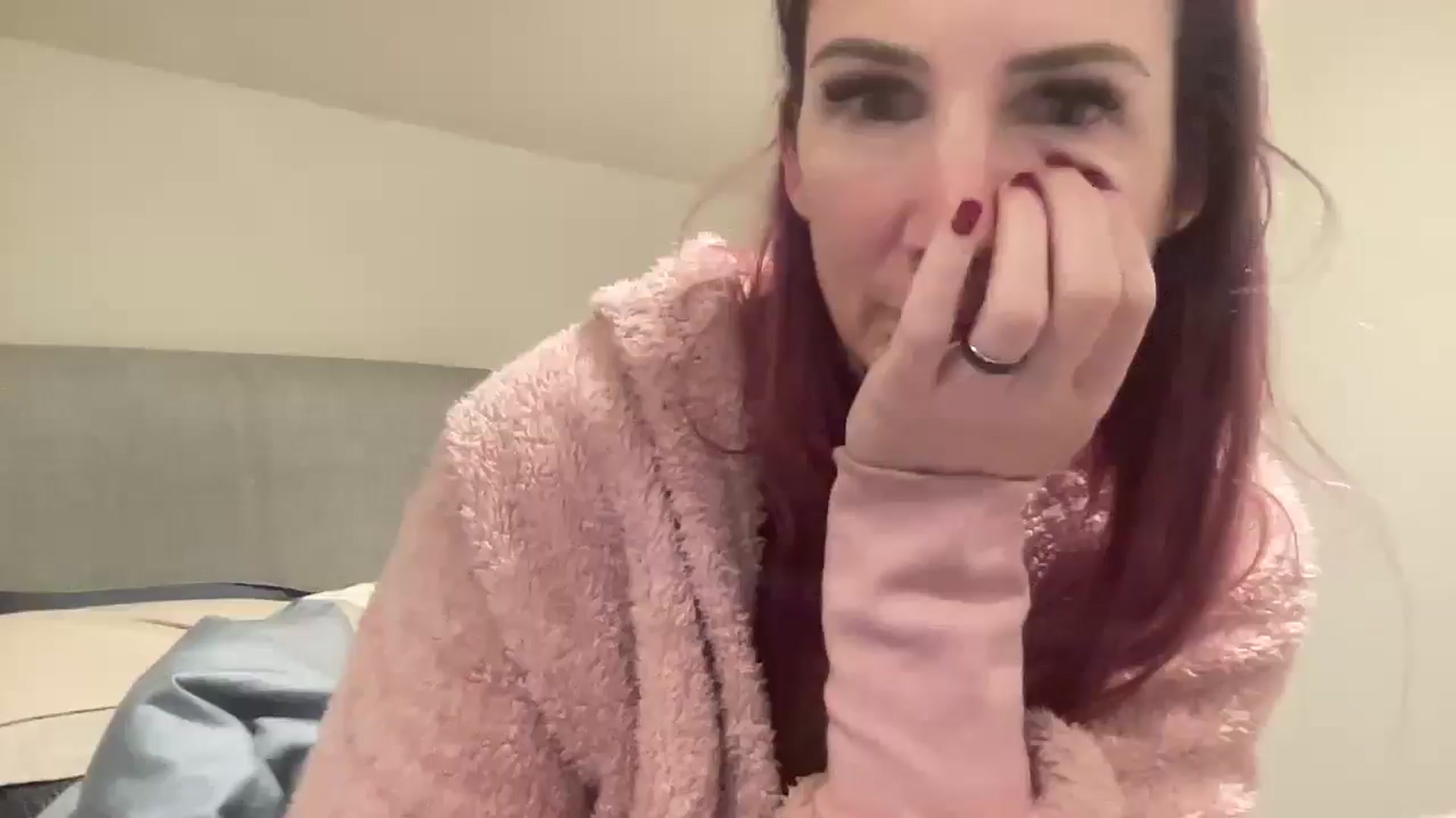 Gallery image thumbnail from Bellanoirxx's myfreecams stream on, 12/23/2025, 16:16 image 1 of 20