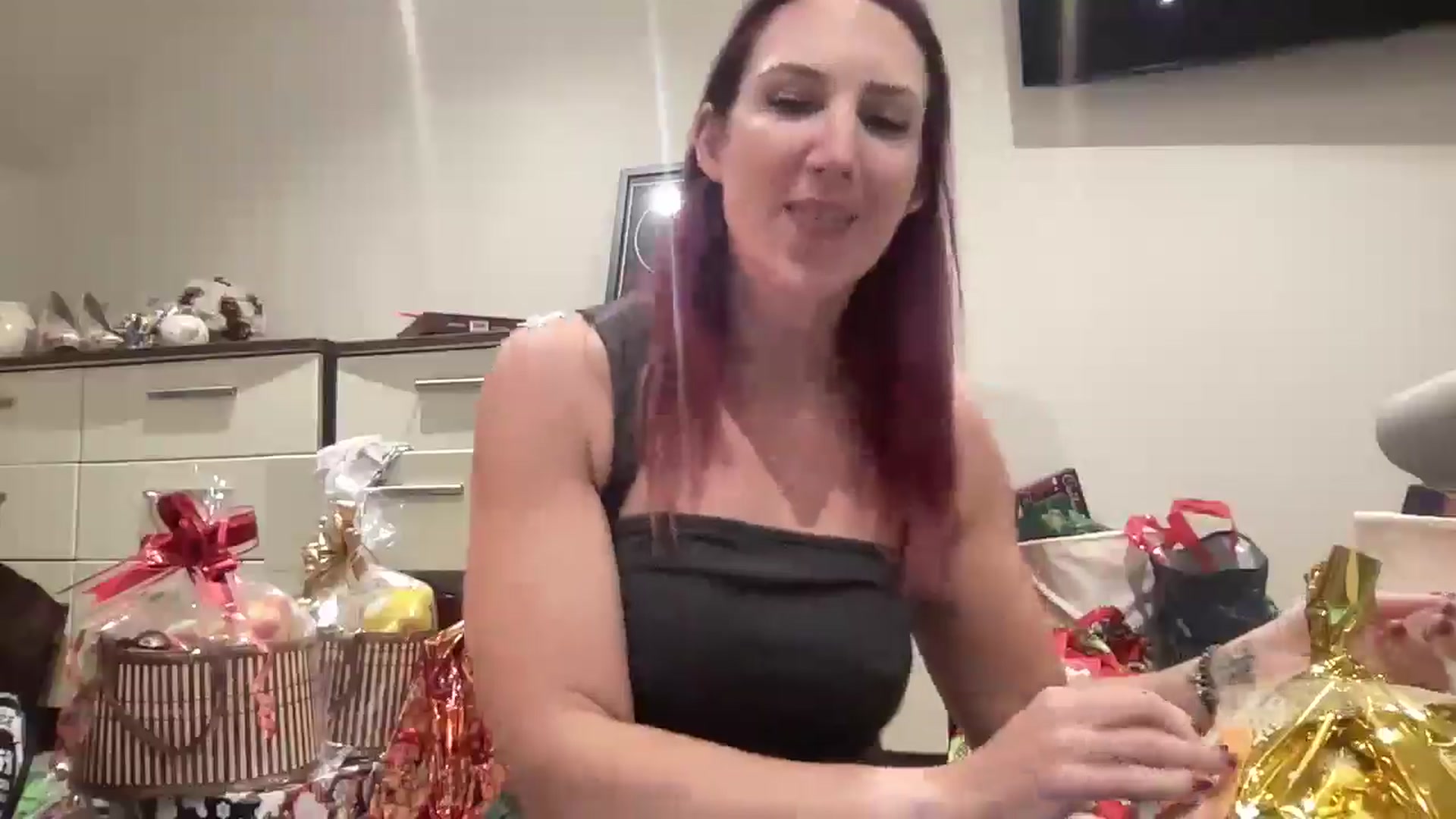 Gallery image thumbnail from Bellanoirxx's myfreecams stream on, 12/23/2025, 20:55 image 11 of 20