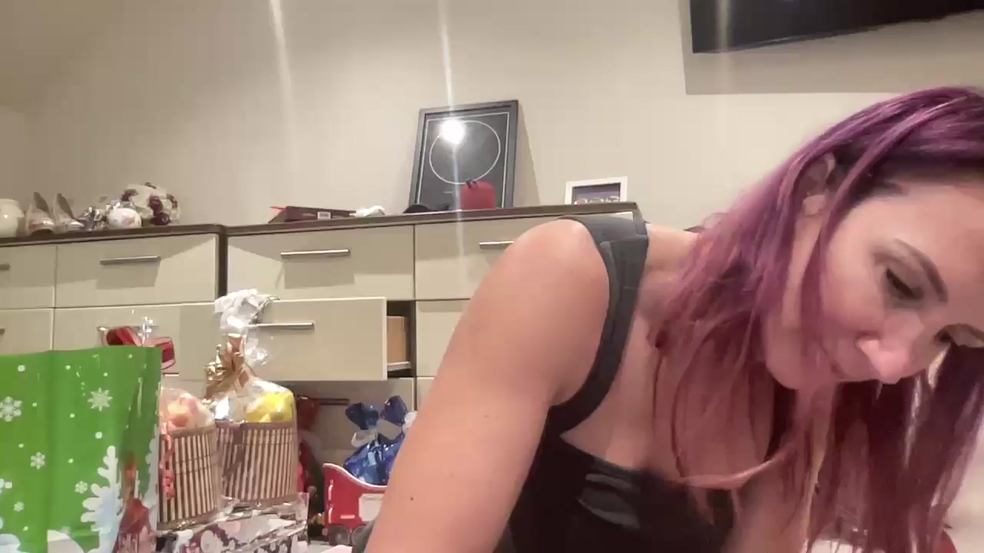 Gallery image thumbnail from Bellanoirxx's myfreecams stream on, 12/23/2025, 20:55 image 10 of 20