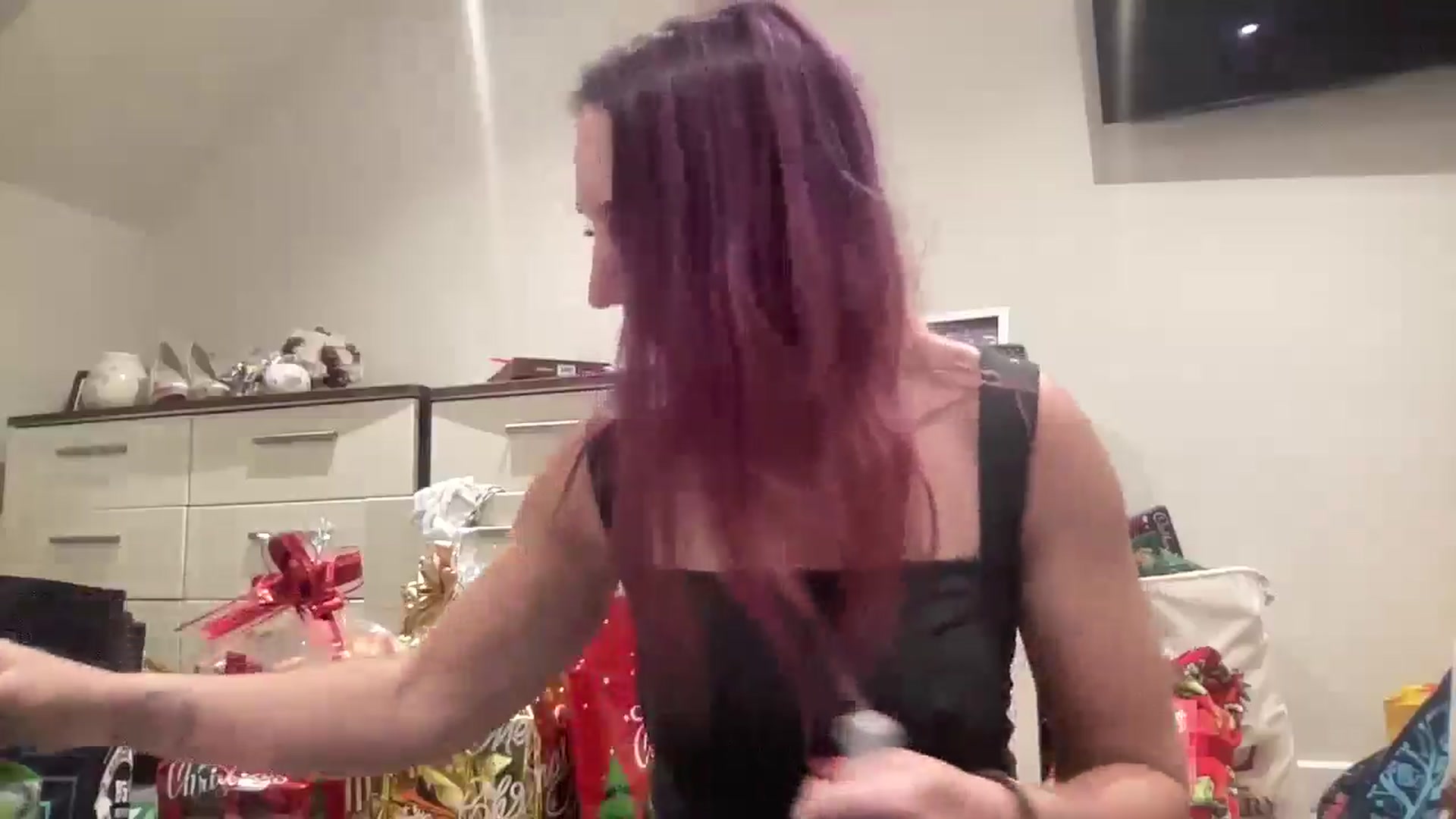 Gallery image thumbnail from Bellanoirxx's myfreecams stream on, 12/23/2025, 20:55 image 14 of 20