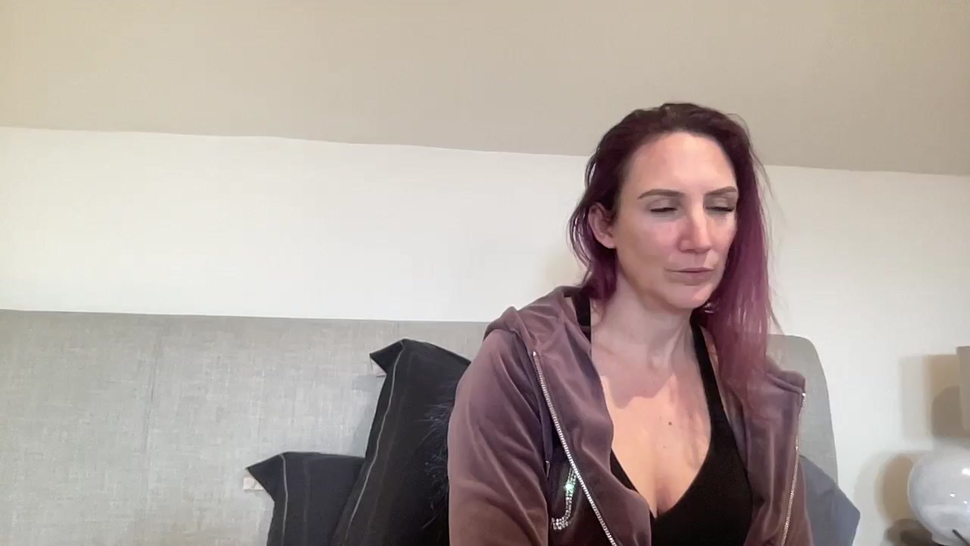 Gallery image thumbnail from Bellanoirxx's myfreecams stream on, 01/06/2026, 12:37 image 13 of 20