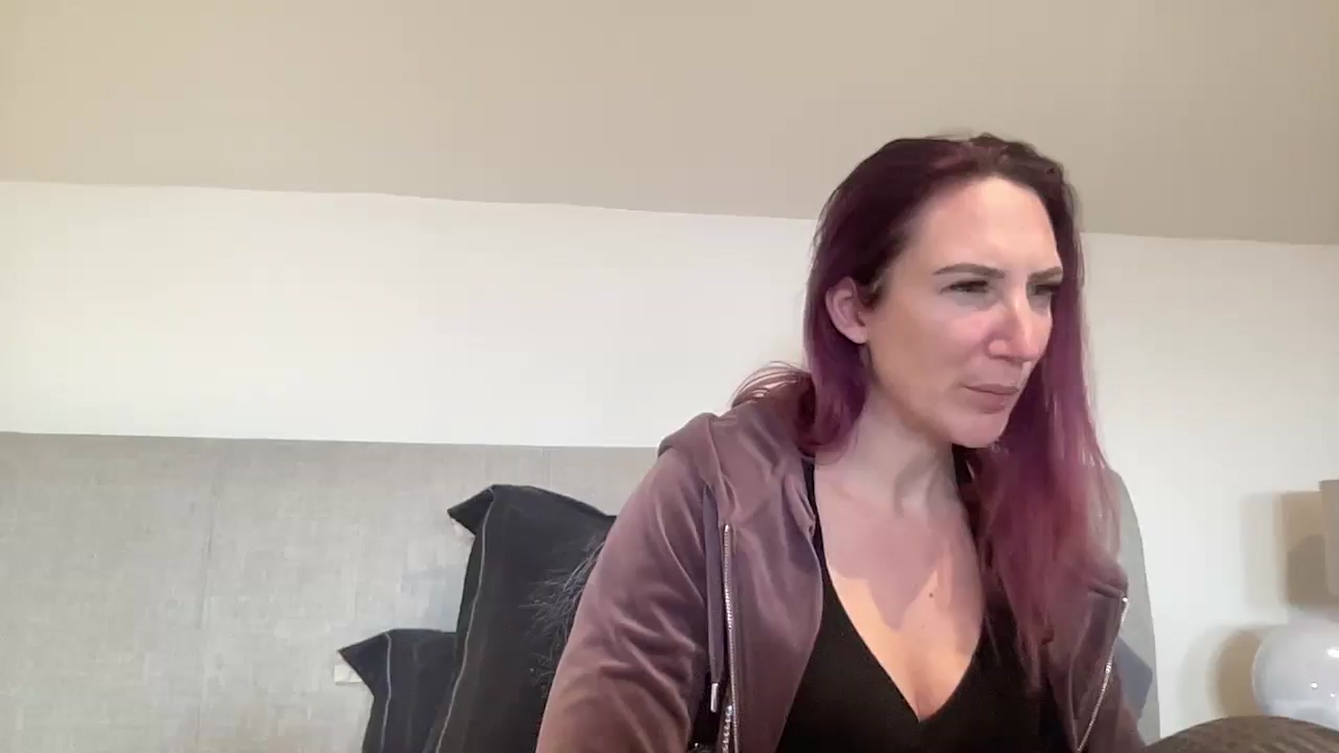 Gallery image thumbnail from Bellanoirxx's myfreecams stream on, 01/06/2026, 12:37 image 12 of 20