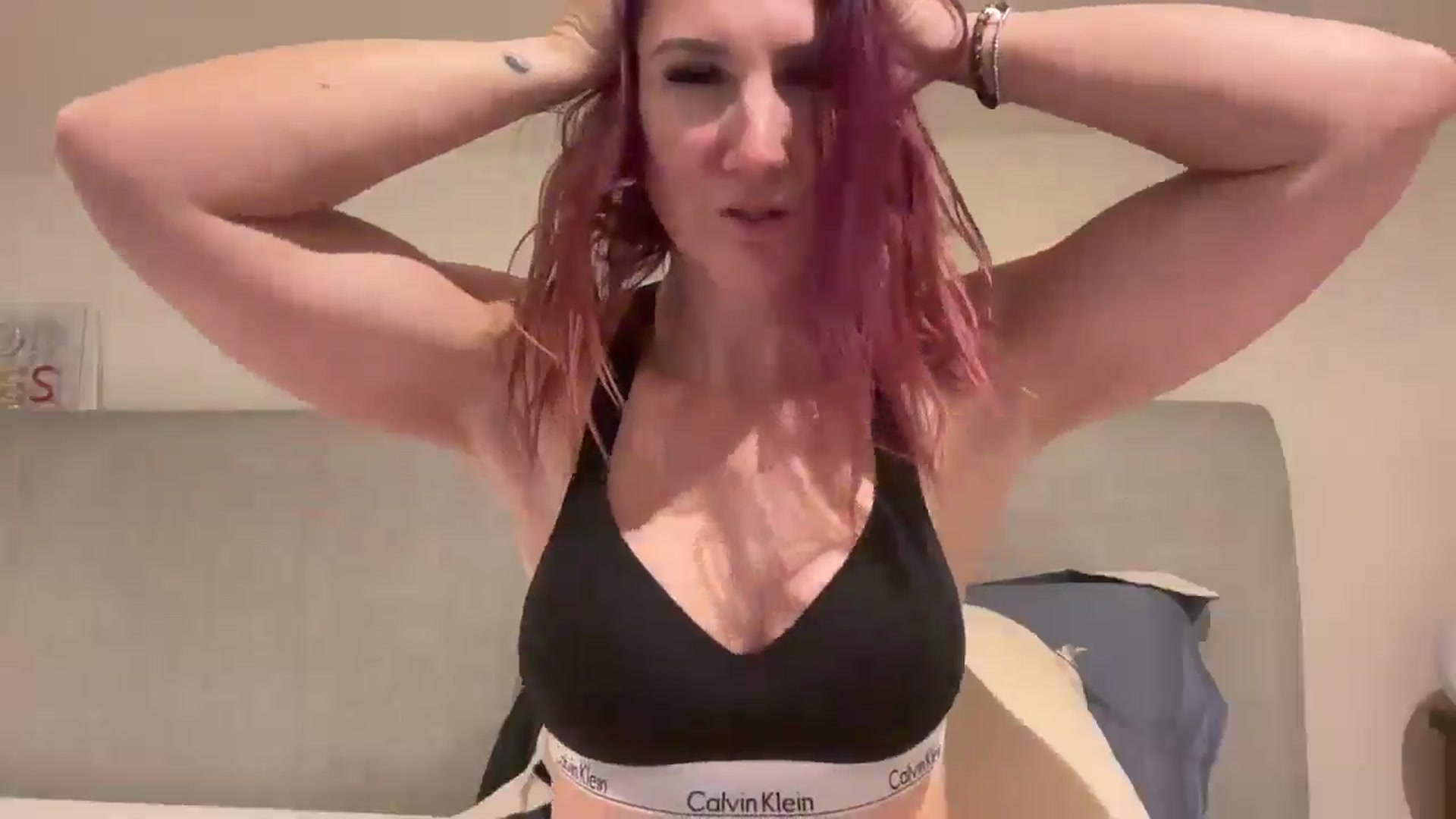Gallery image thumbnail from Bellanoirxx's myfreecams stream on, 01/07/2026, 23:33 image 14 of 20