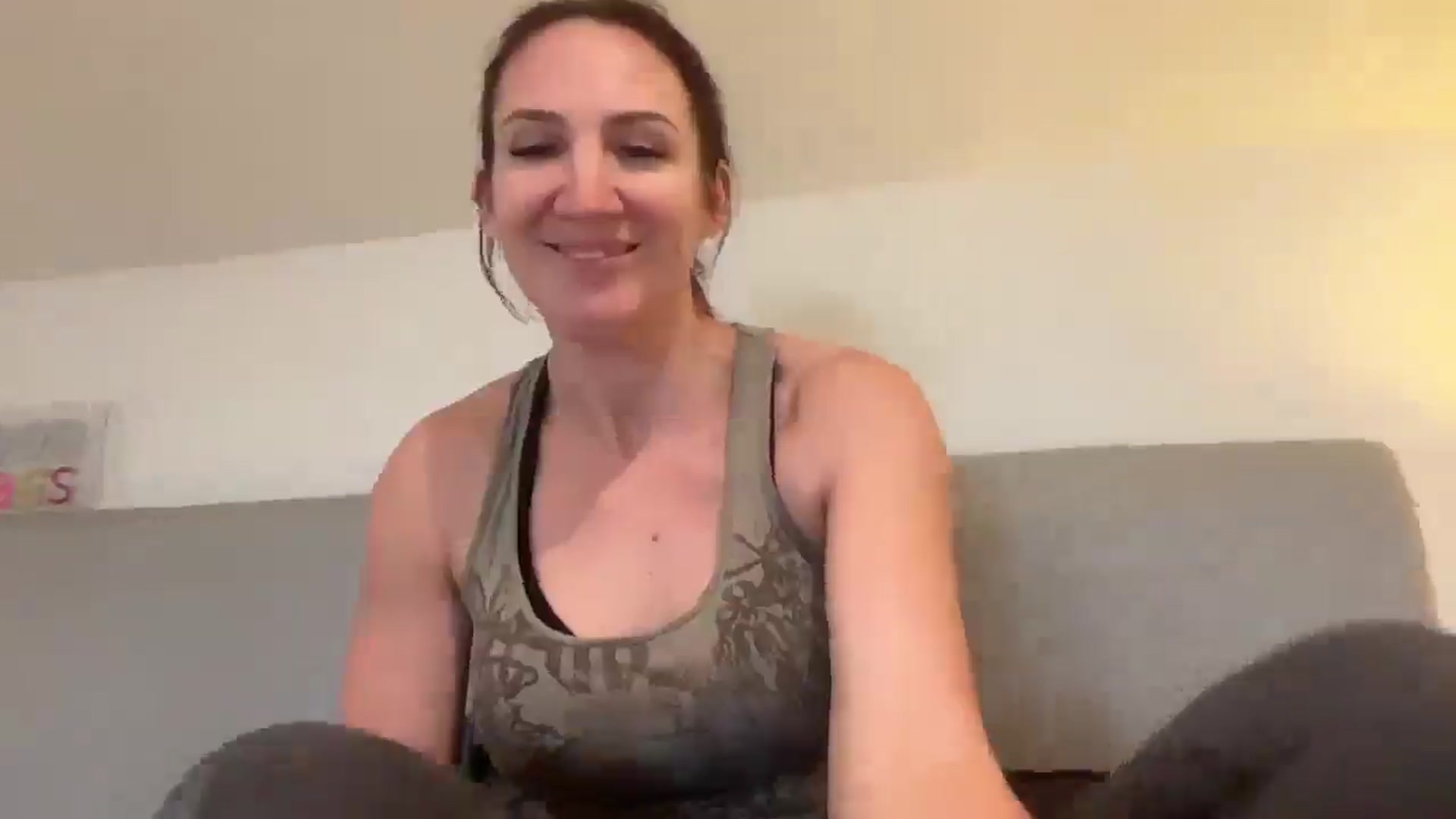 Gallery image thumbnail from Bellanoirxx's myfreecams stream on, 01/14/2026, 11:53 image 13 of 20