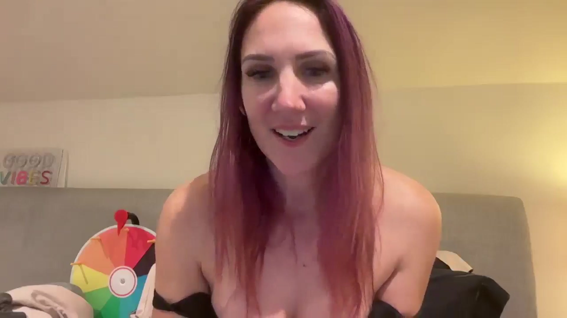 Gallery image thumbnail from Bellanoirxx's myfreecams stream on, 01/17/2026, 24:14 image 15 of 20