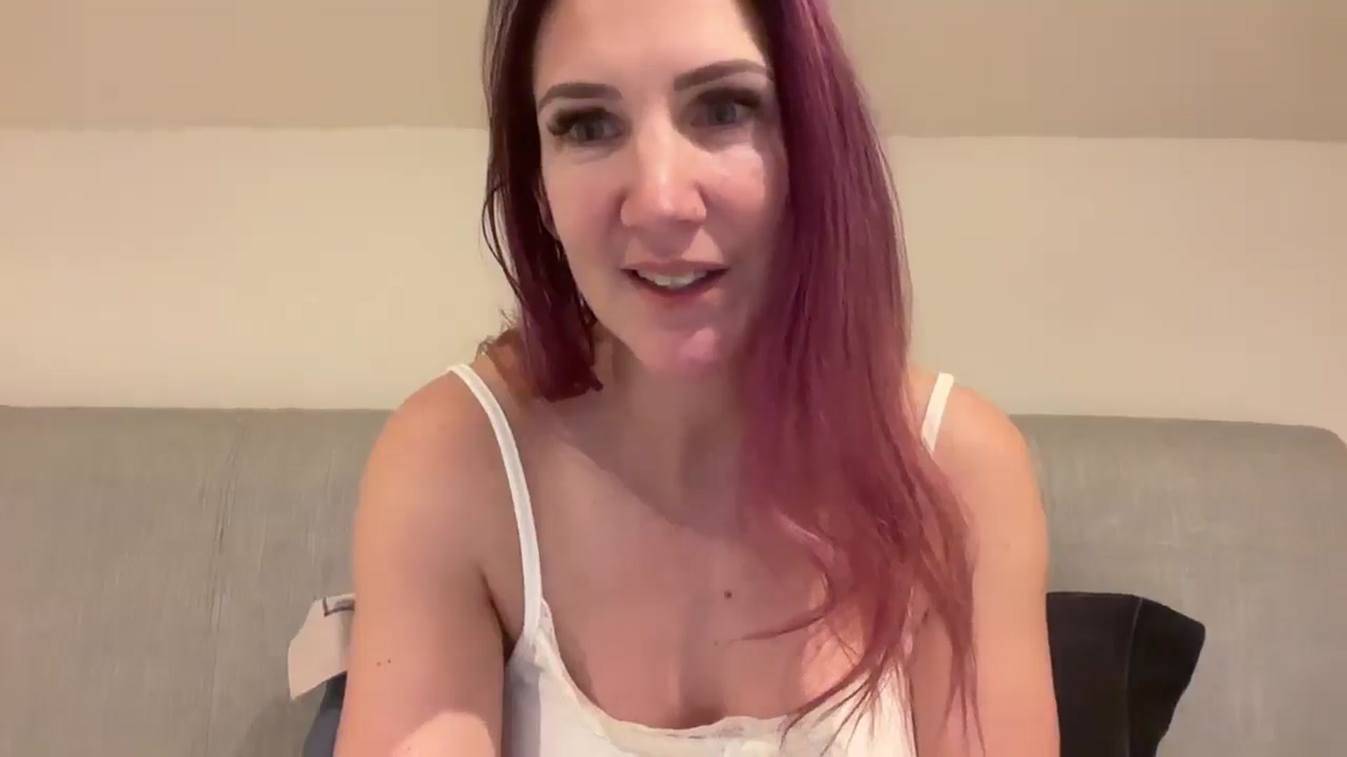Gallery image thumbnail from Bellanoirxx's myfreecams stream on, 01/18/2026, 10:40 image 9 of 20