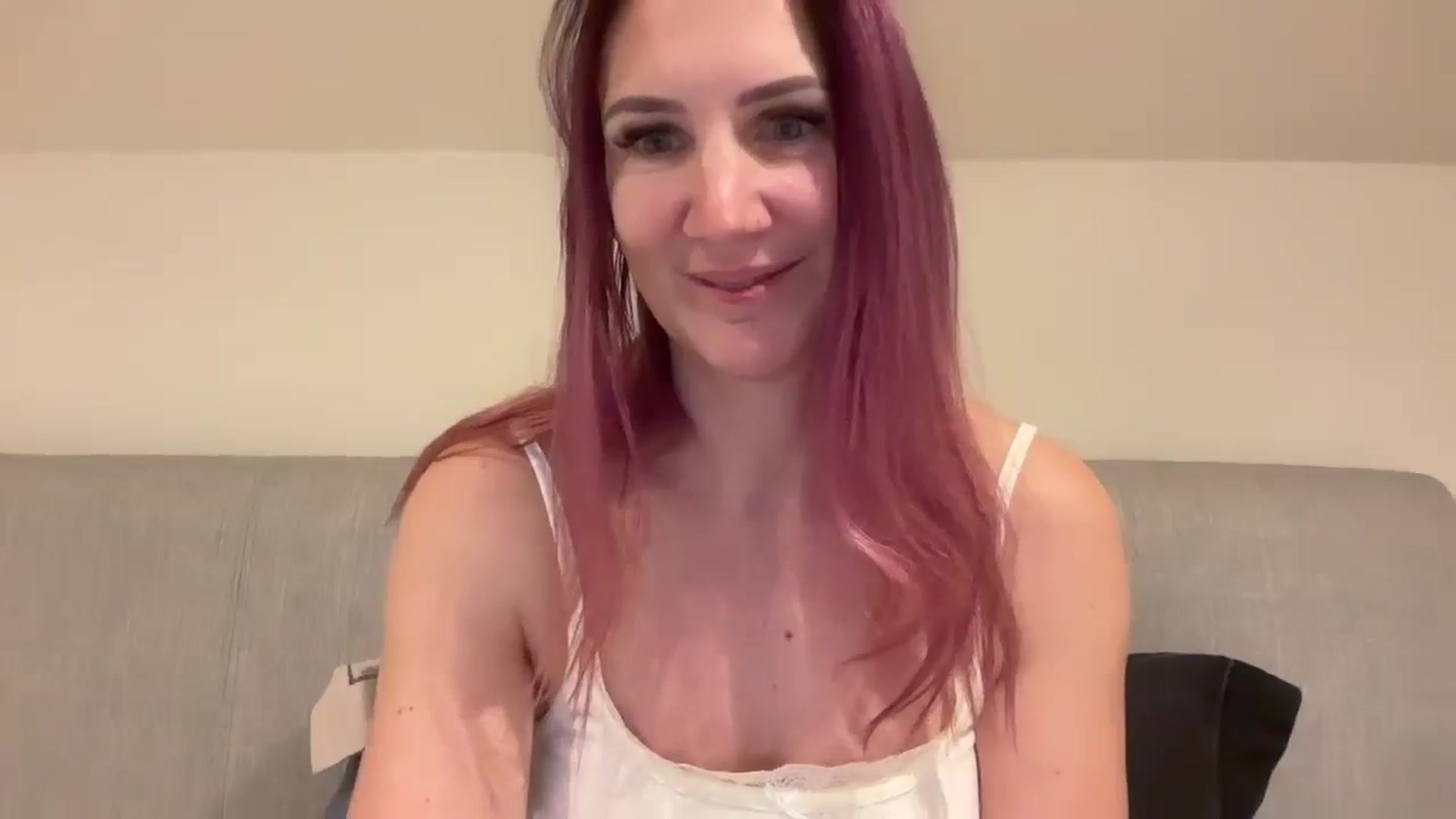 Gallery image thumbnail from Bellanoirxx's myfreecams stream on, 01/18/2026, 10:40 image 8 of 20