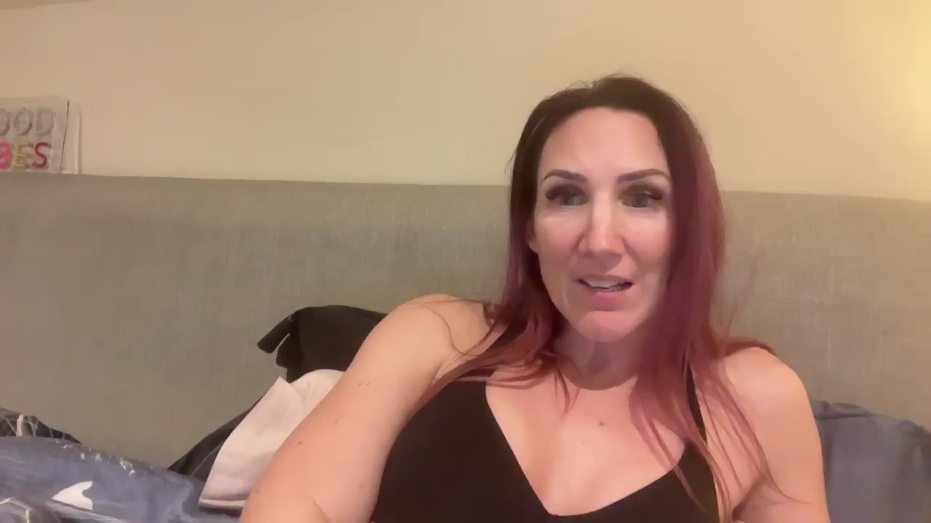 Gallery image thumbnail from Bellanoirxx's myfreecams stream on, 01/22/2026, 01:12 image 19 of 20