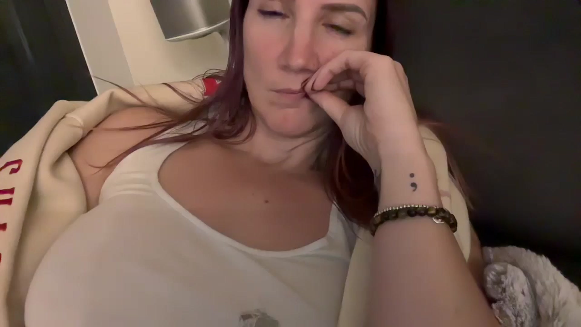 Gallery image thumbnail from Bellanoirxx's myfreecams stream on, 01/27/2026, 21:34 image 1 of 20