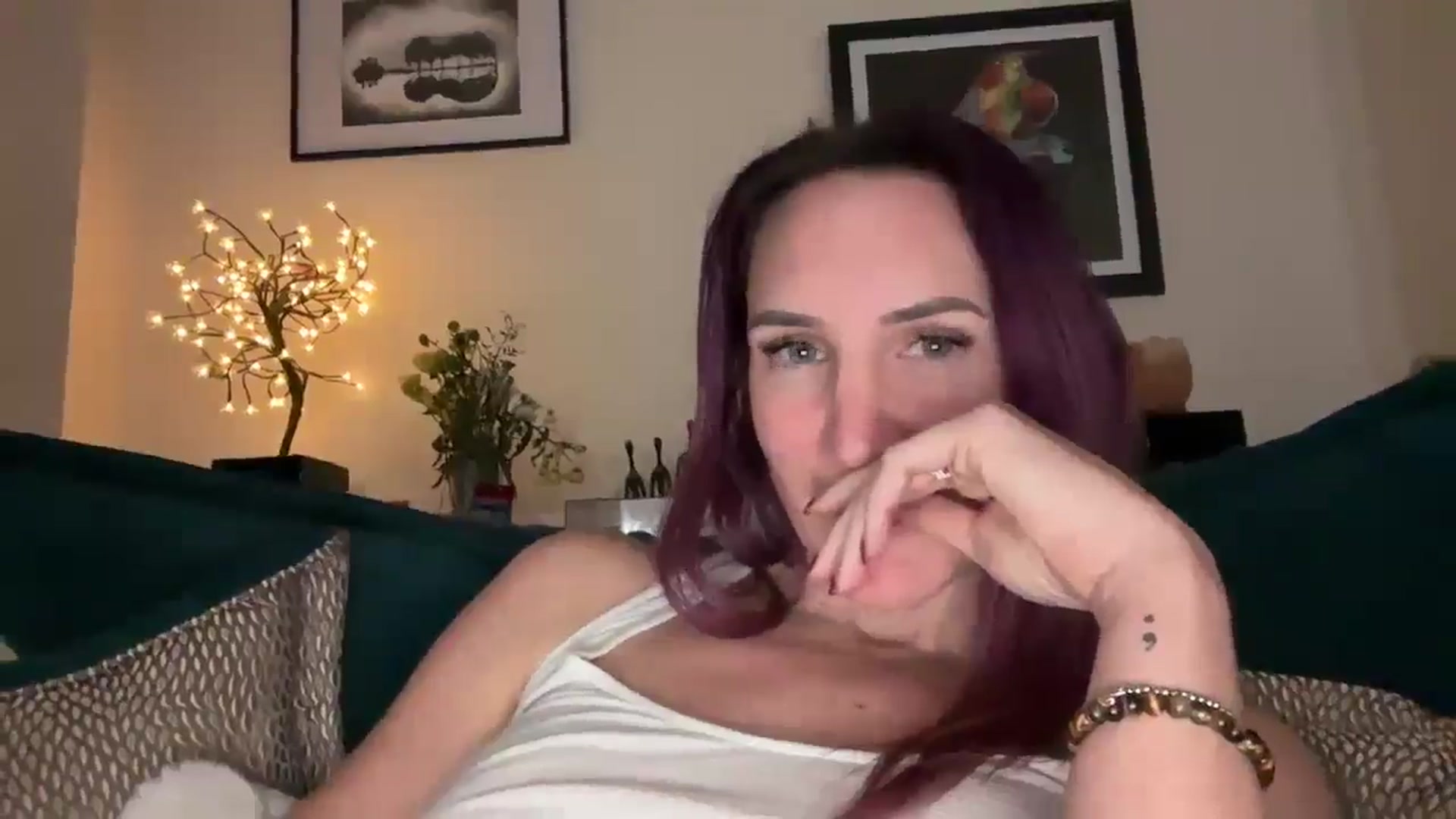 Gallery image thumbnail from Bellanoirxx's myfreecams stream on, 01/27/2026, 21:34 image 10 of 20