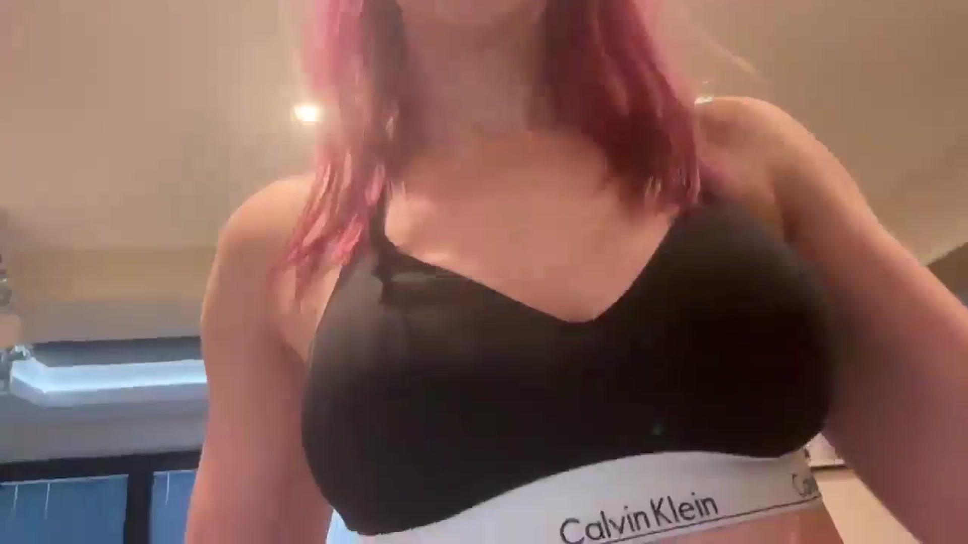 Gallery image thumbnail from Bellanoirxx's myfreecams stream on, 02/04/2026, 09:20 image 10 of 20