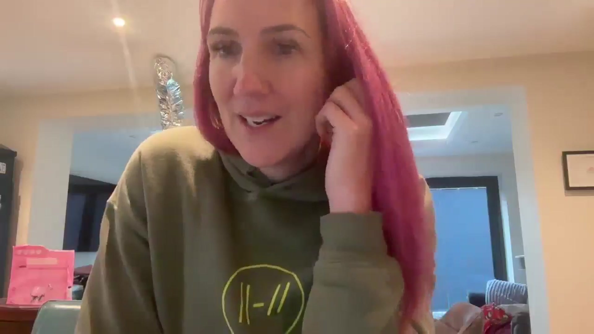 Gallery image thumbnail from Bellanoirxx's myfreecams stream on, 02/04/2026, 11:18 image 12 of 20