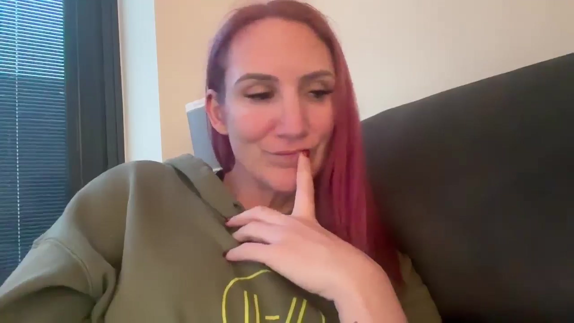 Gallery image thumbnail from Bellanoirxx's myfreecams stream on, 02/04/2026, 18:14 image 2 of 20