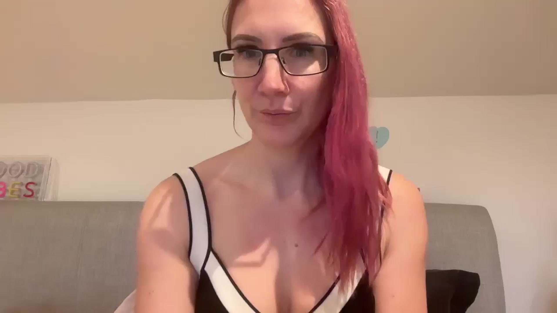 Gallery image thumbnail from Bellanoirxx's myfreecams stream on, 02/10/2026, 13:11 image 1 of 20