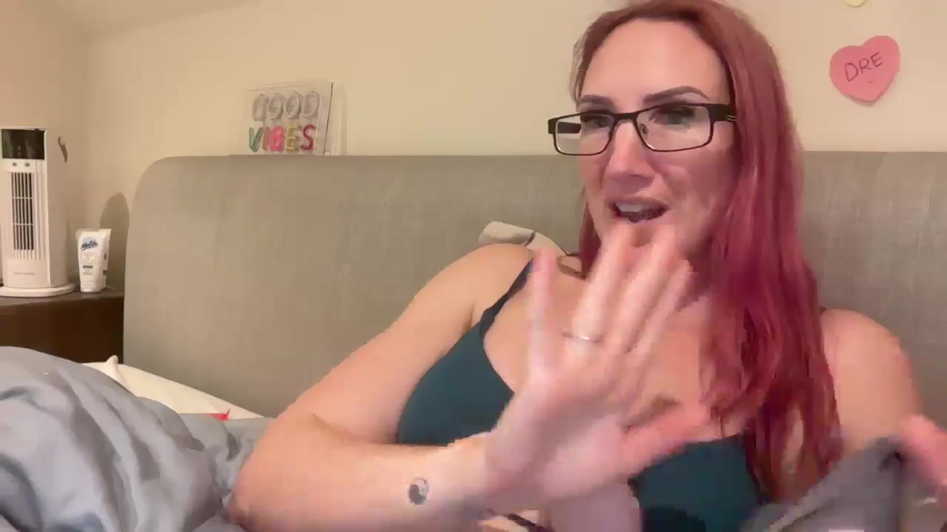 Gallery image thumbnail from Bellanoirxx's myfreecams stream on, 02/11/2026, 23:01 image 17 of 20
