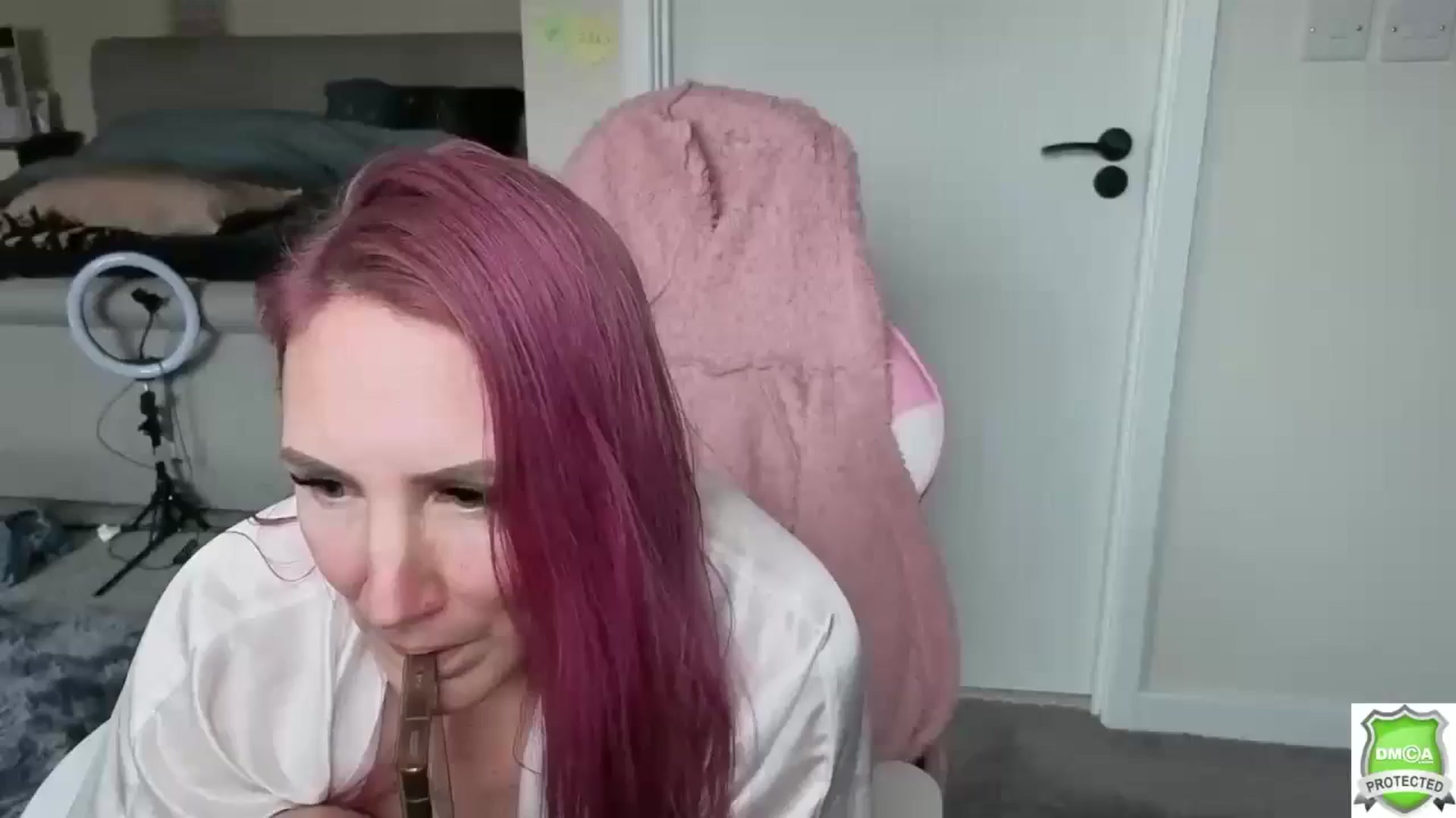 Gallery image thumbnail from Bellanoirxx's myfreecams stream on, 02/19/2026, 13:15 image 13 of 20