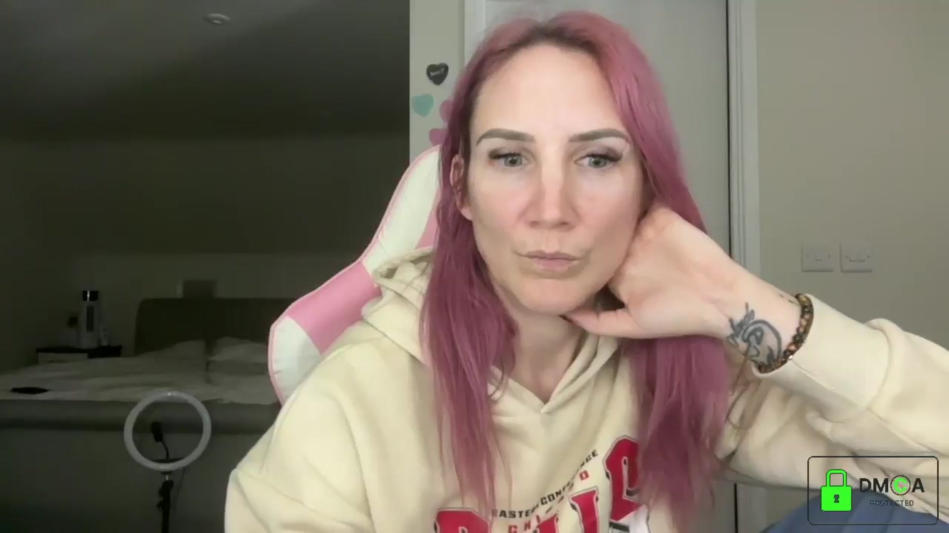 Gallery image thumbnail from Bellanoirxx's myfreecams stream on, 02/24/2026, 22:16 image 10 of 20