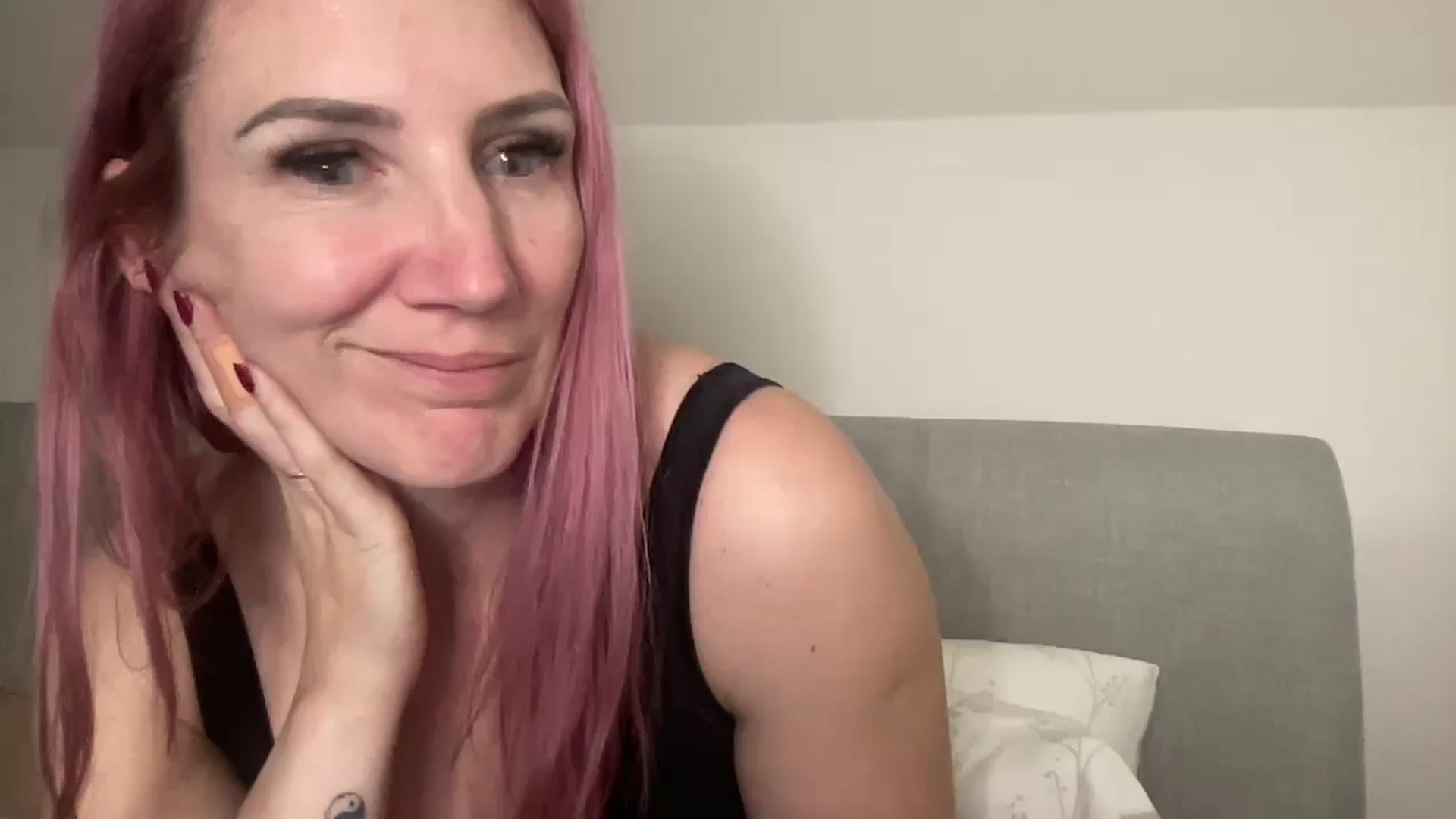 Gallery image thumbnail from Bellanoirxx's myfreecams stream on, 03/07/2026, 24:42 image 6 of 20