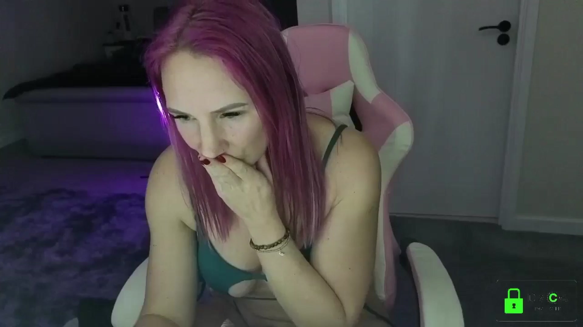 Gallery image thumbnail from Bellanoirxx's myfreecams stream on, 03/21/2026, 24:44 image 13 of 20