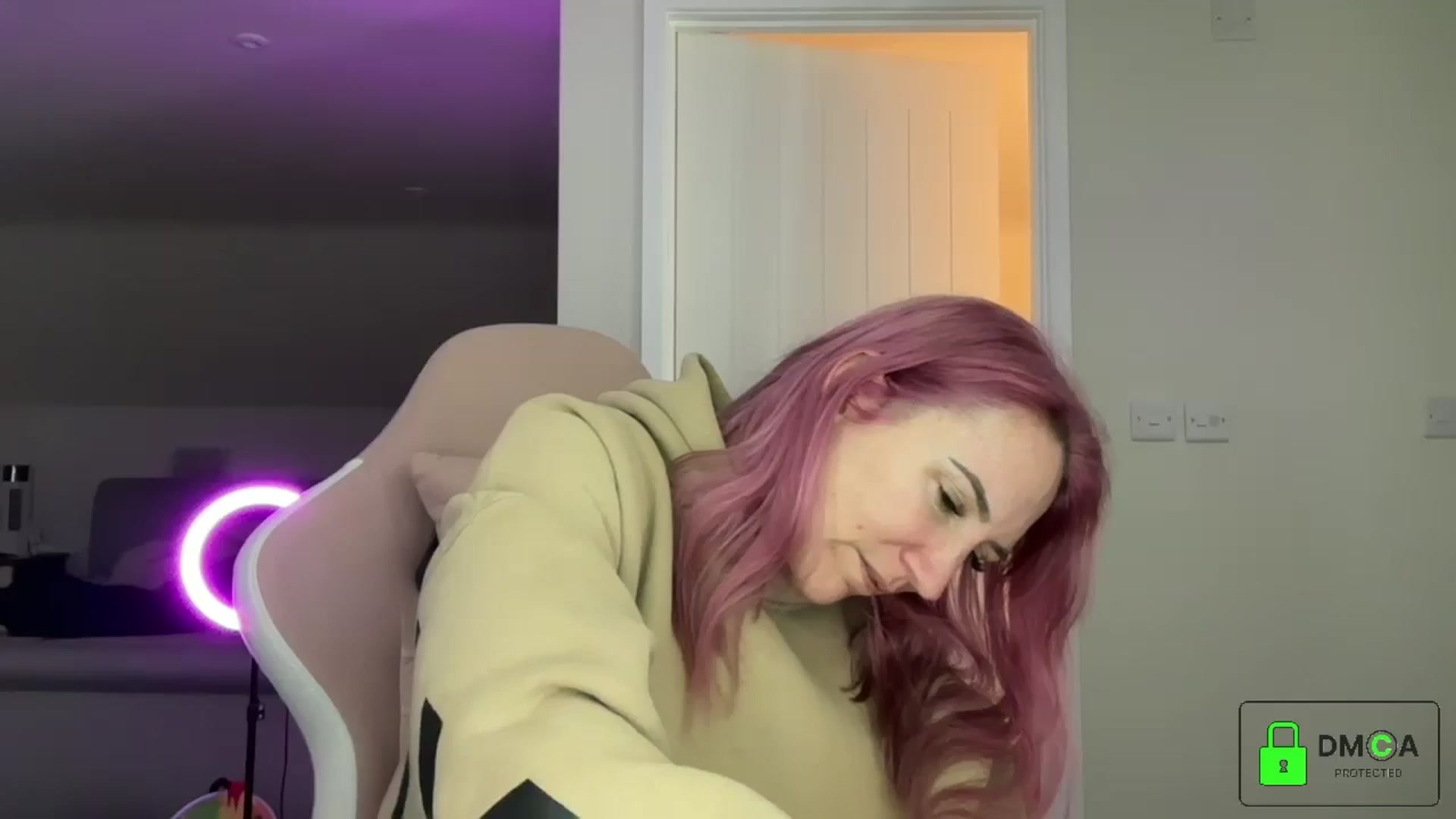 Gallery image thumbnail from Bellanoirxx's myfreecams stream on, 03/24/2026, 21:54 image 3 of 20