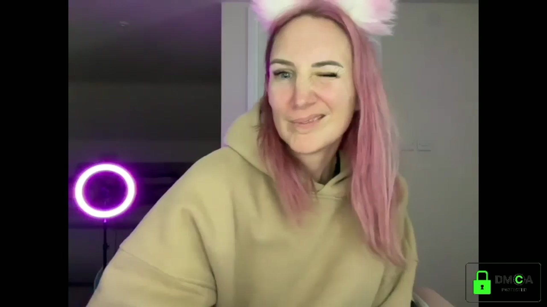 Gallery image thumbnail from Bellanoirxx's myfreecams stream on, 03/25/2026, 23:04 image 8 of 20