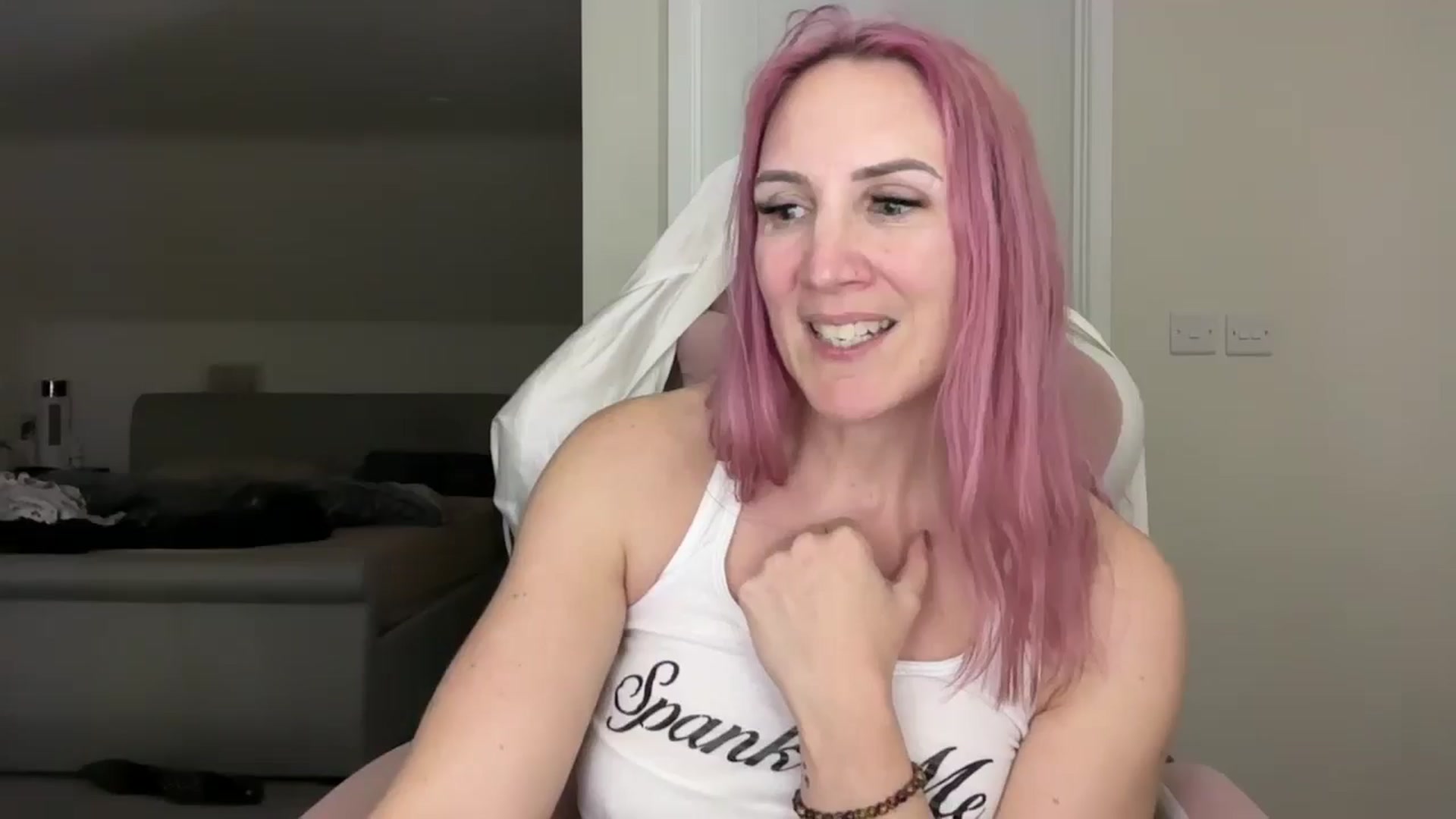 Gallery image thumbnail from Bellanoirxx's myfreecams stream on, 03/30/2026, 22:25 image 18 of 20