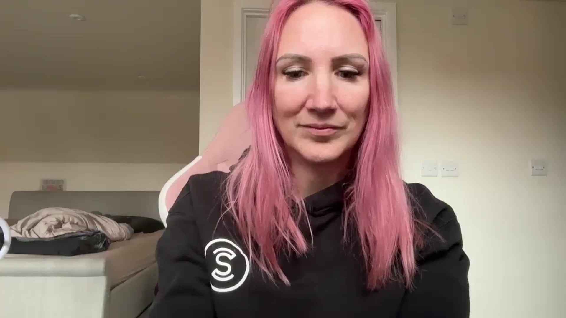Gallery image thumbnail from Bellanoirxx's myfreecams stream on, 04/01/2026, 11:17 image 18 of 20