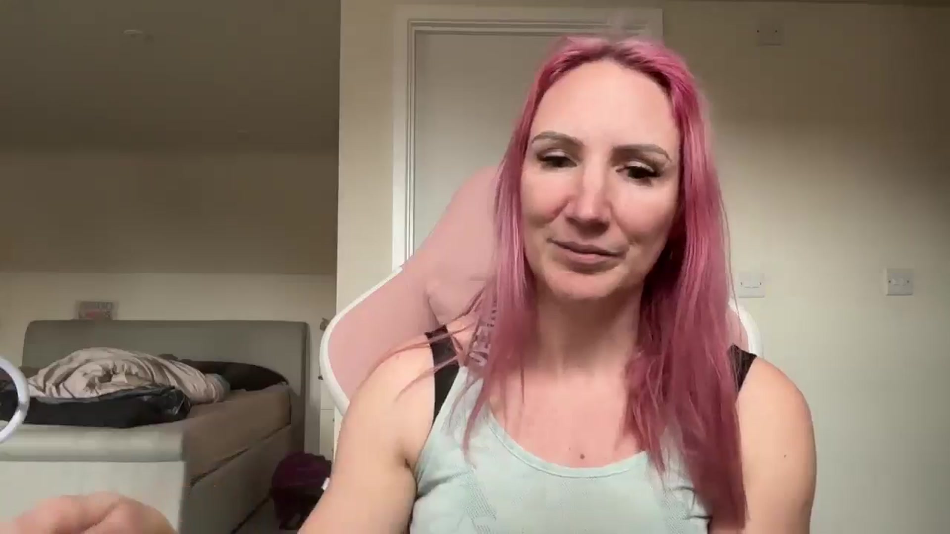 Gallery image thumbnail from Bellanoirxx's myfreecams stream on, 04/01/2026, 14:22 image 5 of 20