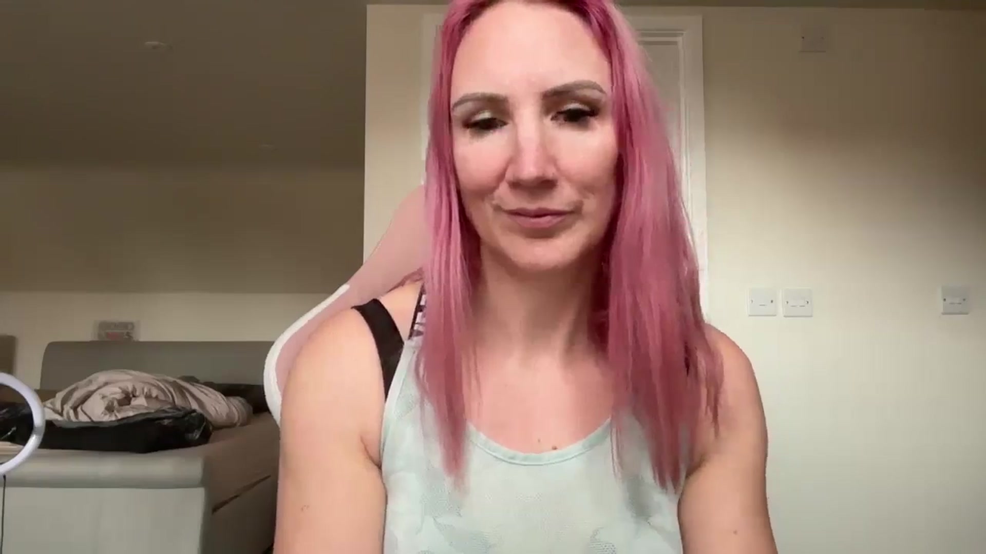 Gallery image thumbnail from Bellanoirxx's myfreecams stream on, 04/01/2026, 14:22 image 19 of 20