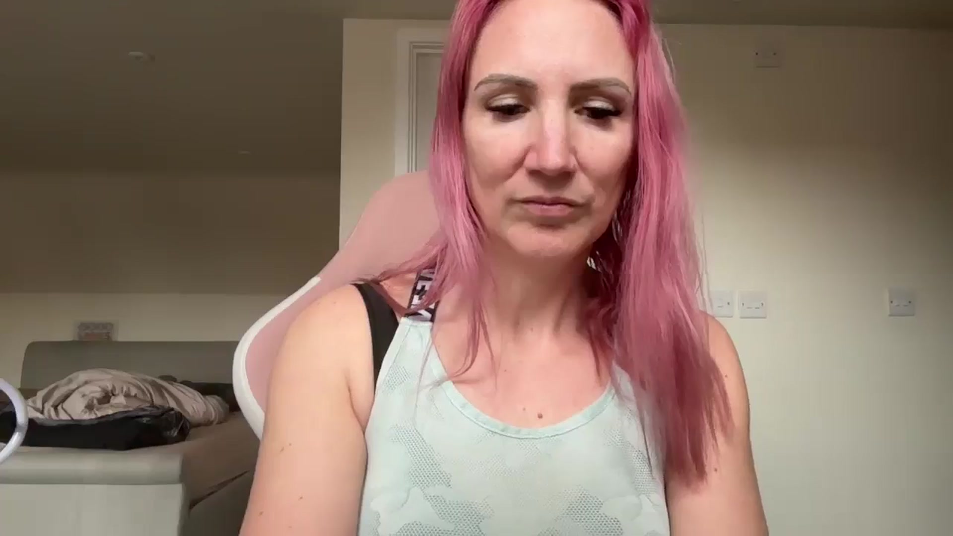 Gallery image thumbnail from Bellanoirxx's myfreecams stream on, 04/01/2026, 14:22 image 10 of 20