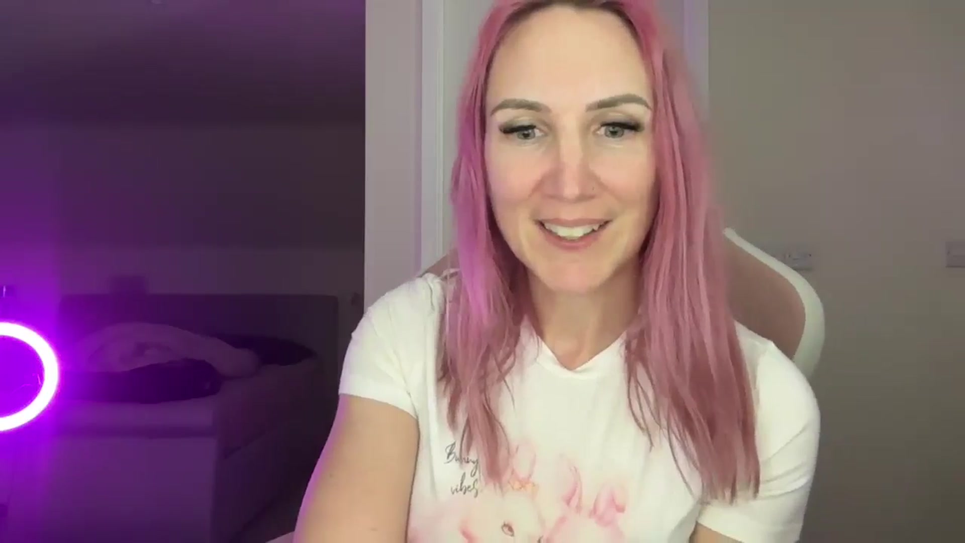 Gallery image thumbnail from Bellanoirxx's myfreecams stream on, 04/01/2026, 19:16 image 3 of 20