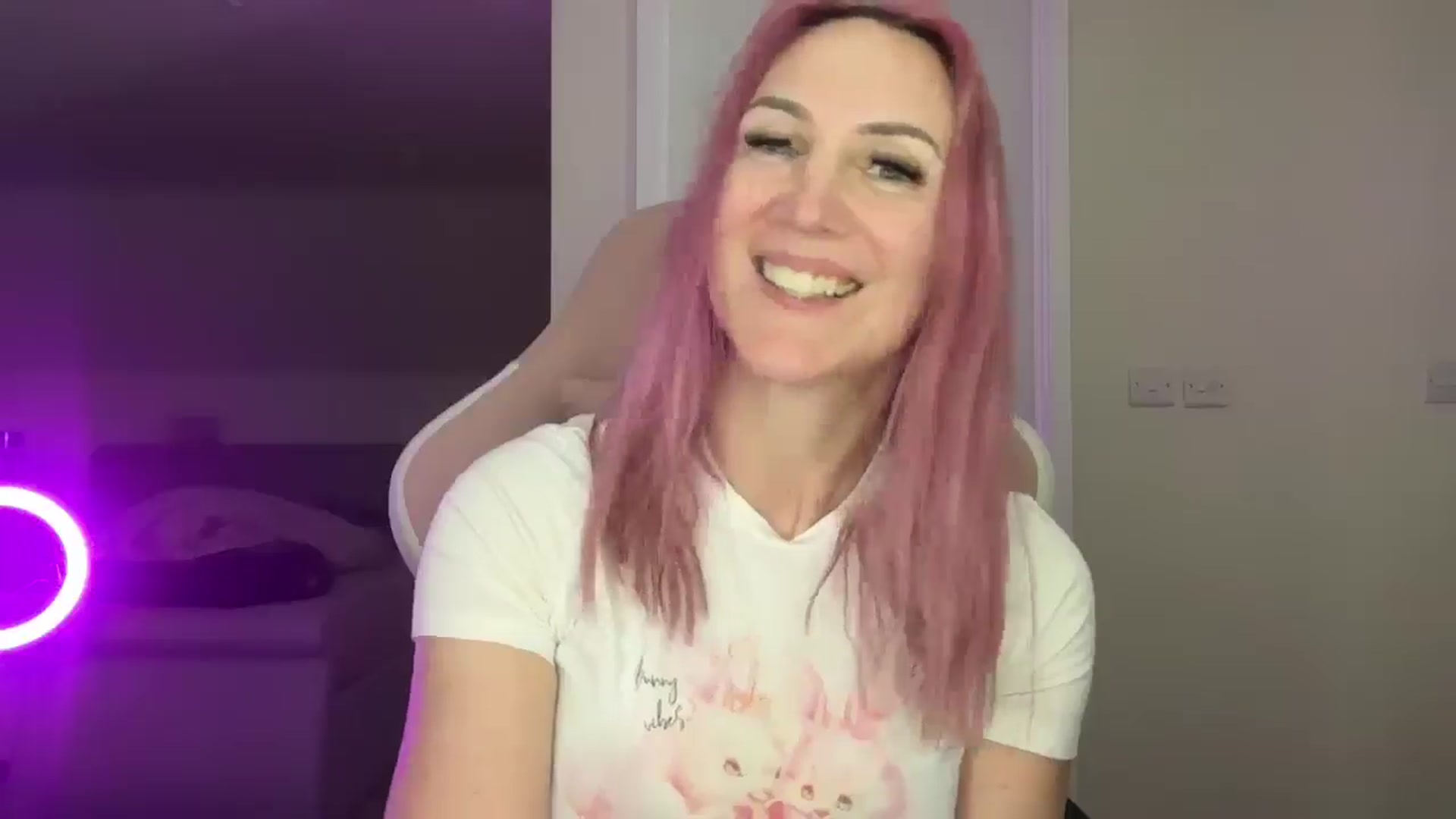 Gallery image thumbnail from Bellanoirxx's myfreecams stream on, 04/01/2026, 19:16 image 17 of 20