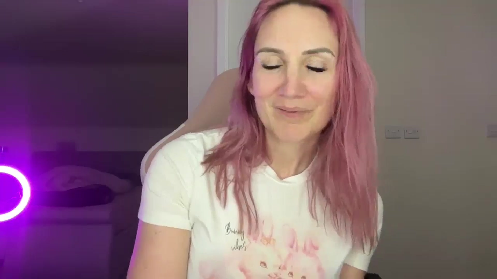 Gallery image thumbnail from Bellanoirxx's myfreecams stream on, 04/01/2026, 19:39 image 5 of 20