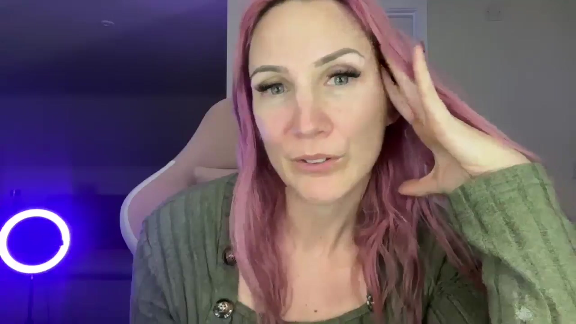 Gallery image thumbnail from Bellanoirxx's myfreecams stream on, 04/02/2026, 22:19 image 2 of 20