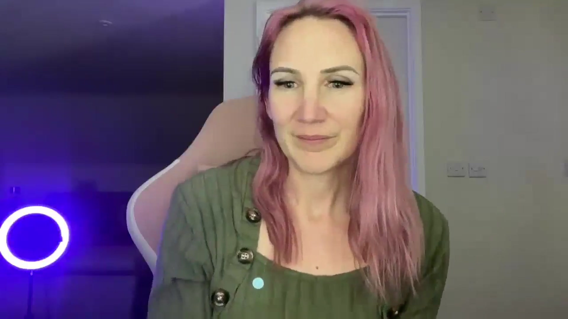 Gallery image thumbnail from Bellanoirxx's myfreecams stream on, 04/02/2026, 22:19 image 3 of 20