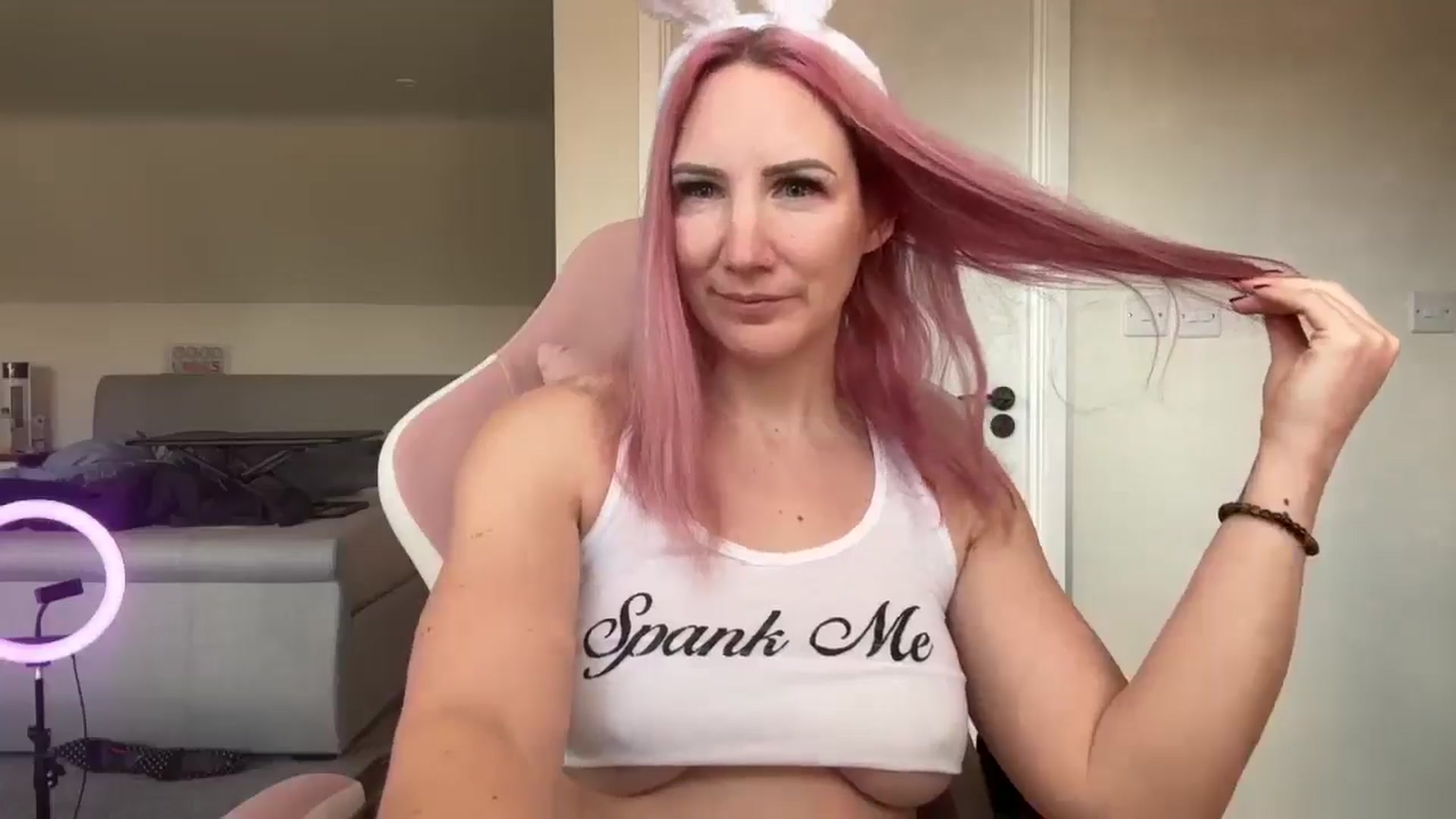 Gallery image thumbnail from Bellanoirxx's myfreecams stream on, 04/05/2026, 10:28 image 6 of 20