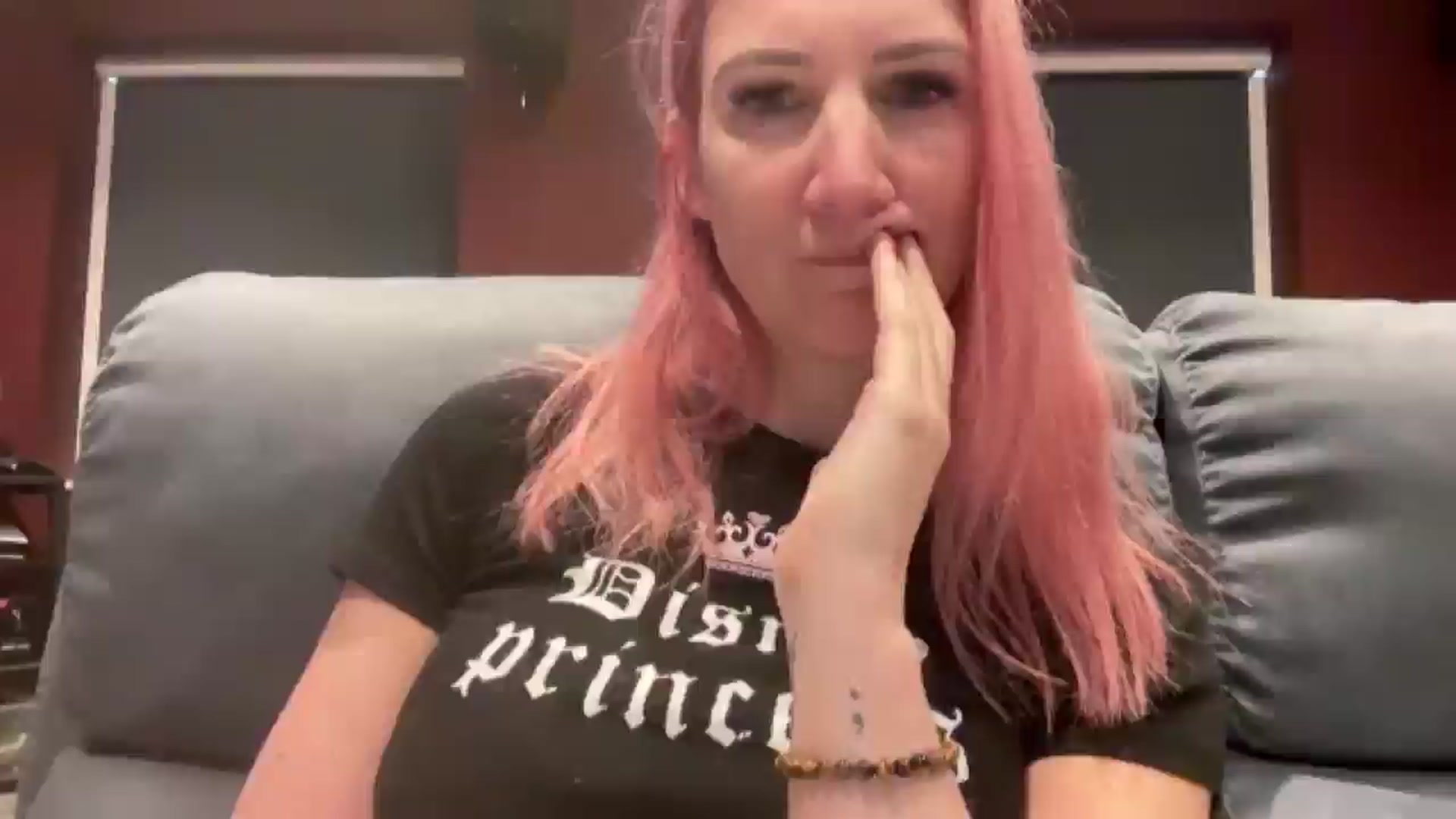 Gallery image thumbnail from Bellanoirxx's myfreecams stream on, 04/05/2026, 10:35 image 7 of 20