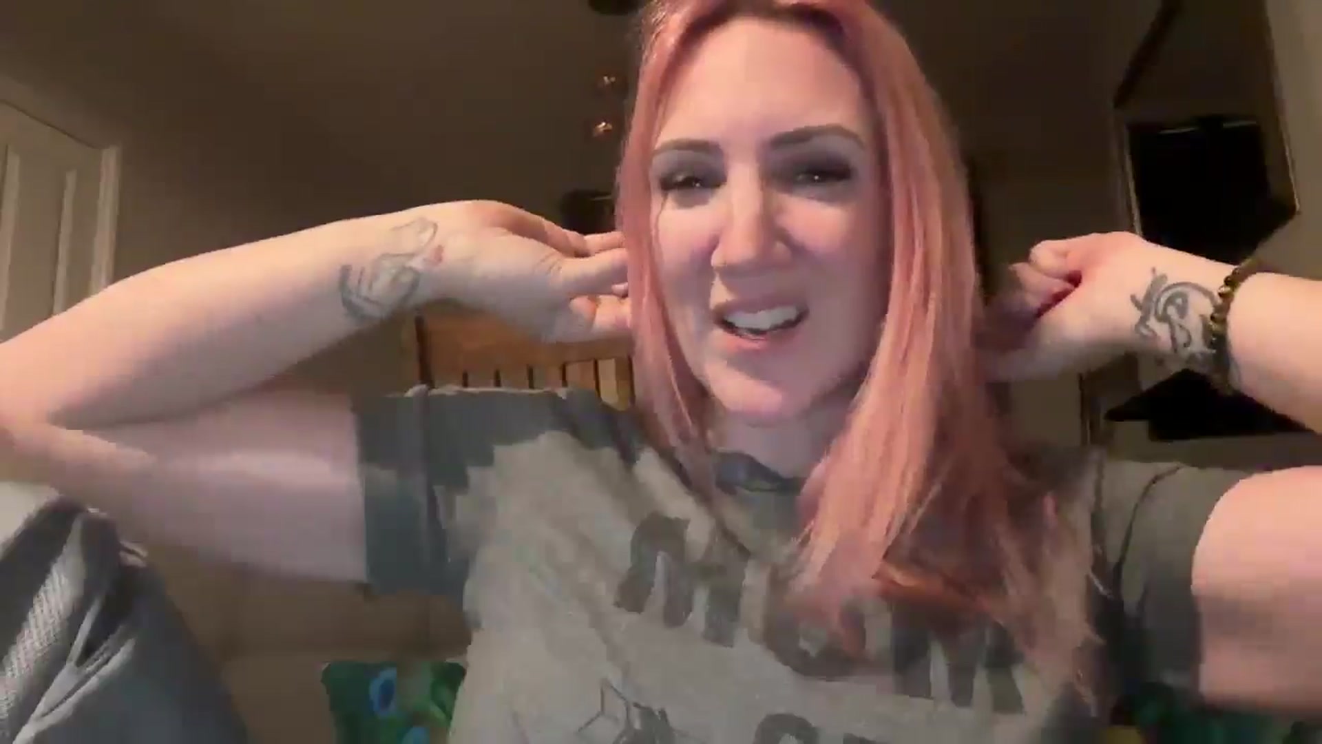 Gallery image thumbnail from Bellanoirxx's myfreecams stream on, 04/06/2026, 22:44 image 9 of 20