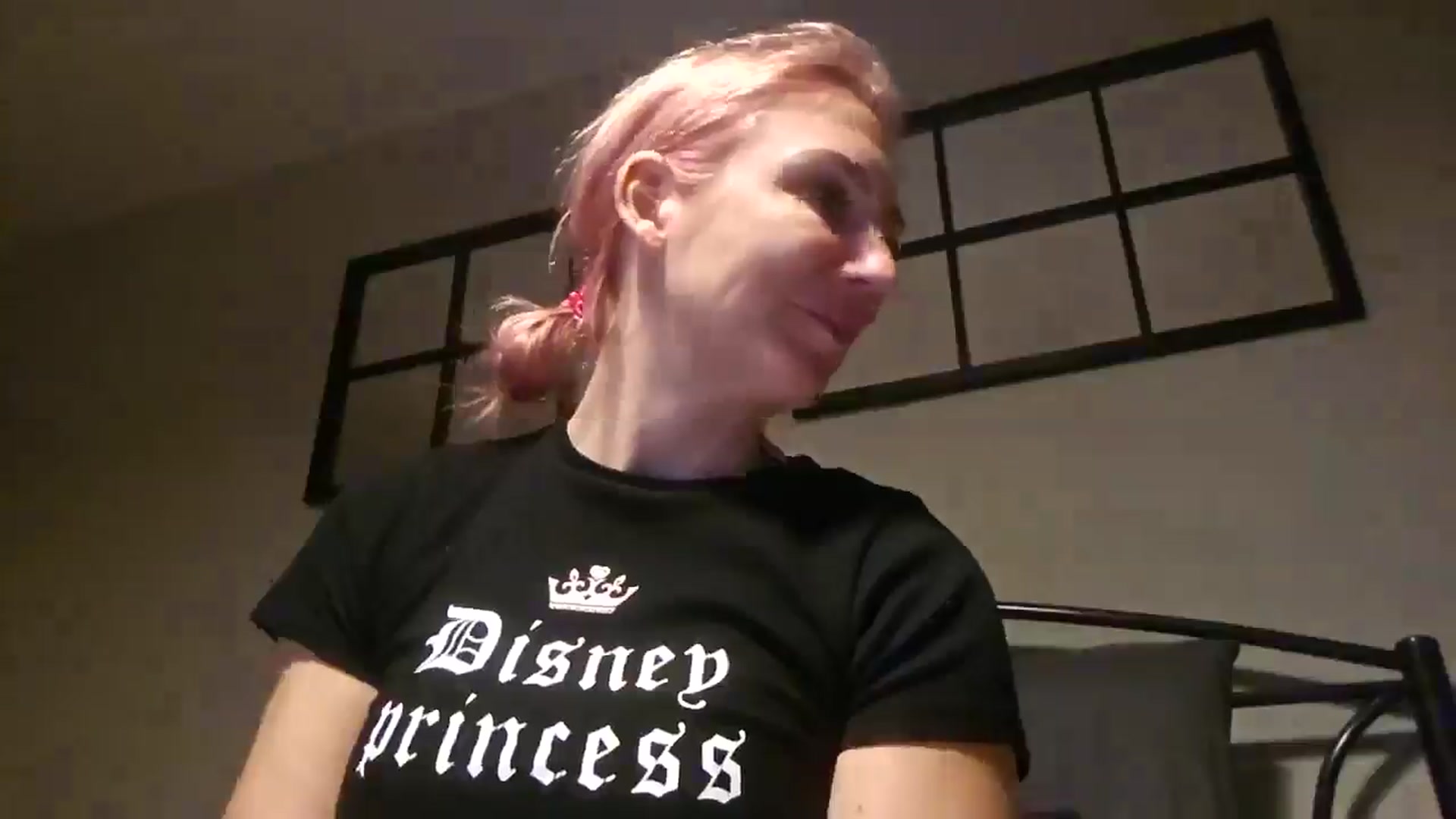 Gallery image thumbnail from Bellanoirxx's myfreecams stream on, 04/07/2026, 20:57 image 2 of 20