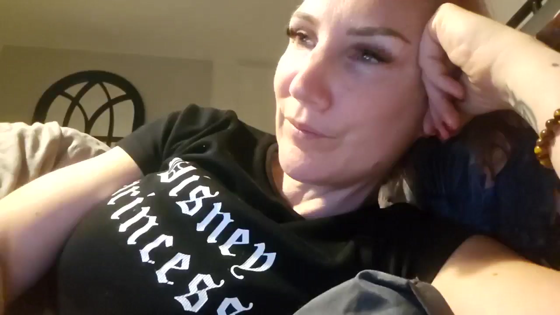 Gallery image thumbnail from Bellanoirxx's myfreecams stream on, 04/07/2026, 20:57 image 16 of 20