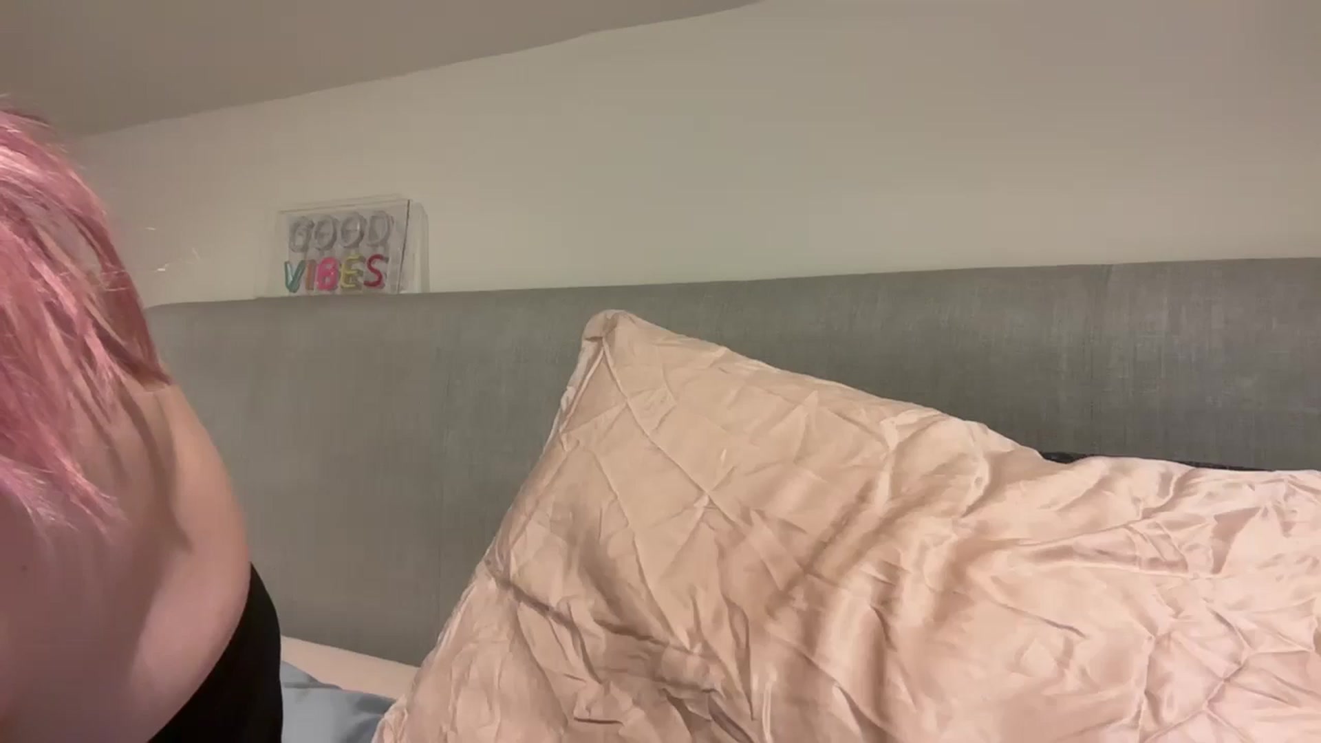 Gallery image thumbnail from Bellanoirxx's myfreecams stream on, 04/08/2026, 22:01 image 13 of 20