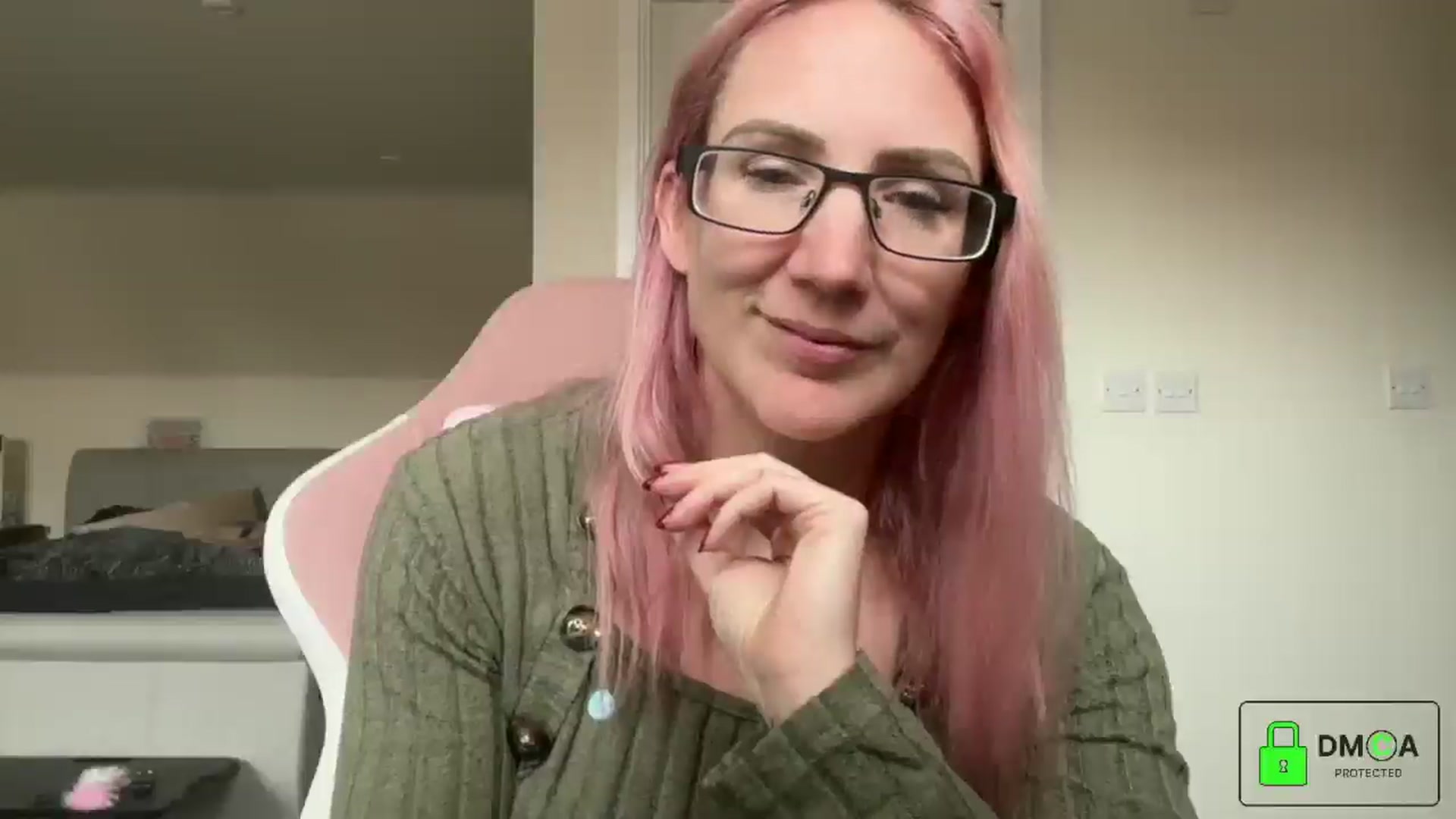 Gallery image thumbnail from Bellanoirxx's myfreecams stream on, 04/14/2026, 11:05 image 12 of 20