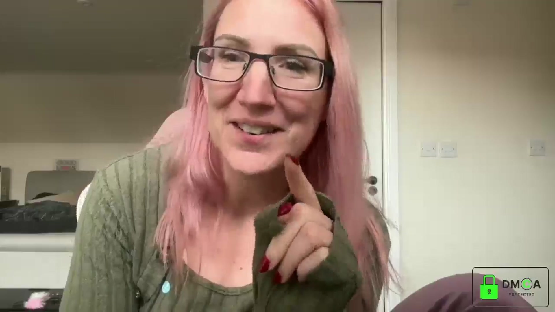 Gallery image thumbnail from Bellanoirxx's myfreecams stream on, 04/14/2026, 11:05 image 11 of 20